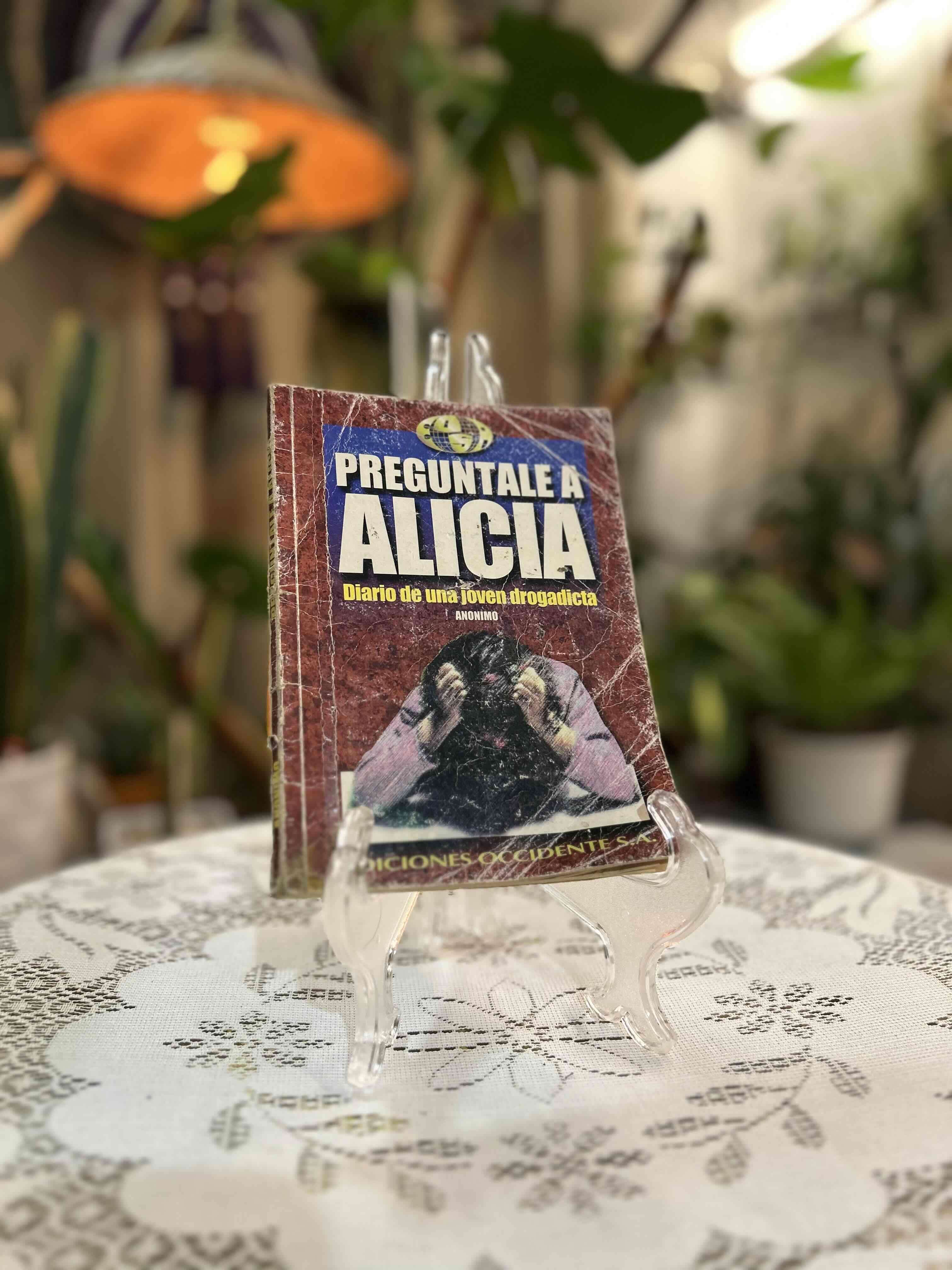 Libro 'Pregúntale a Alicia' usado - miniatura 1