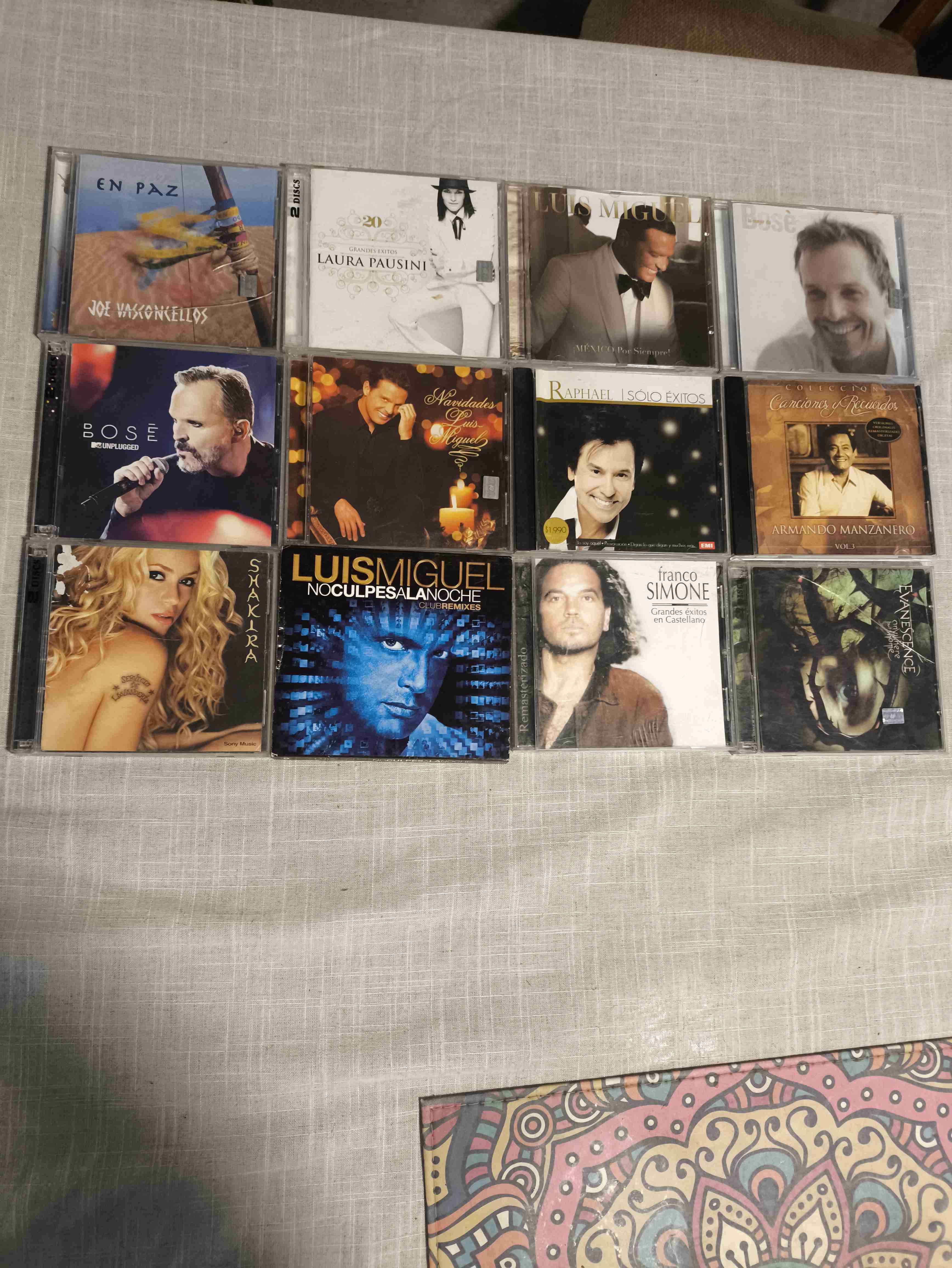 Lote 12 CDs Originales: Luis Miguel, Bosé, y más