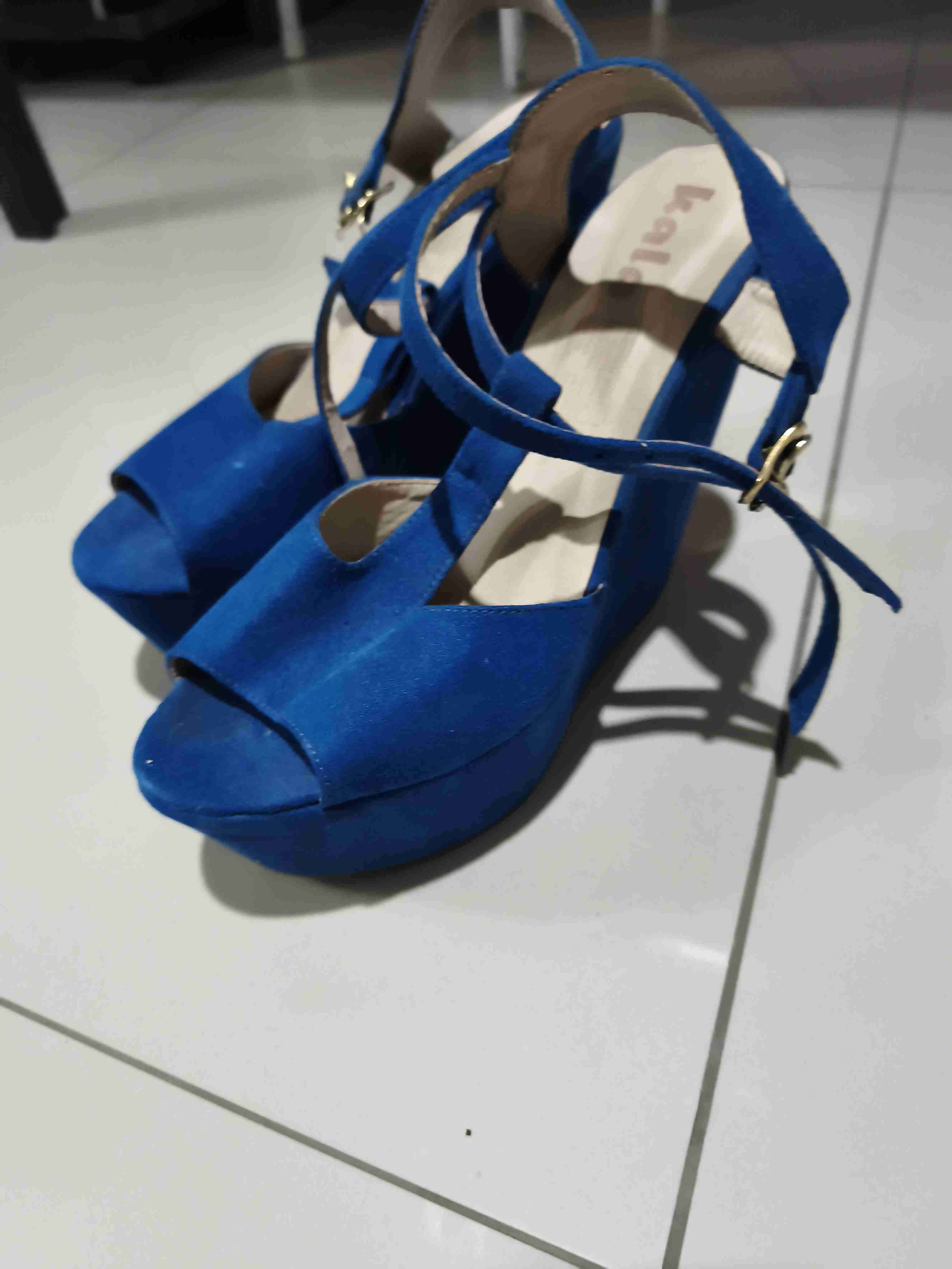 Sandalias taco alto azul