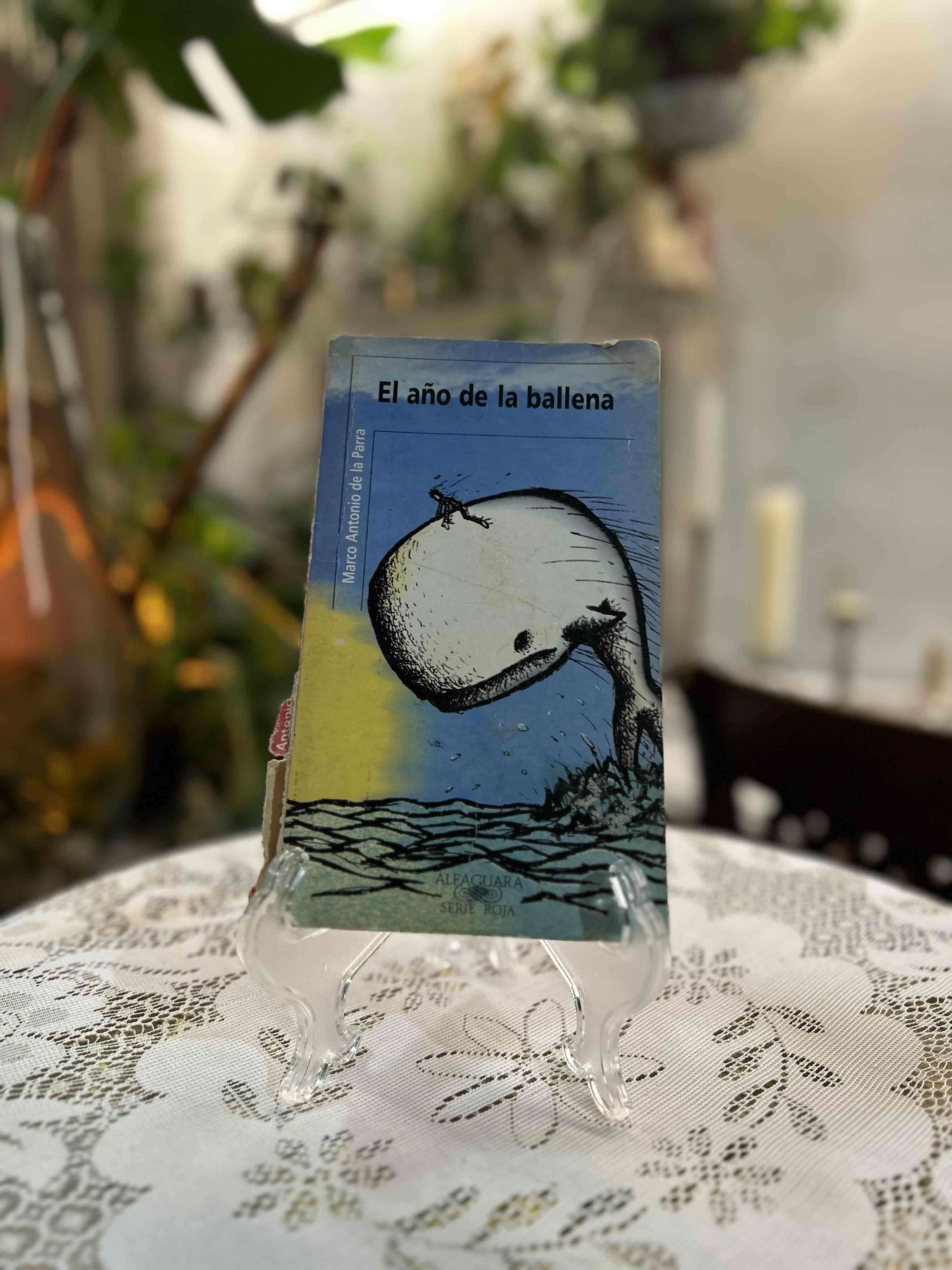 Libro 'El año de la ballena' usado - miniatura 1