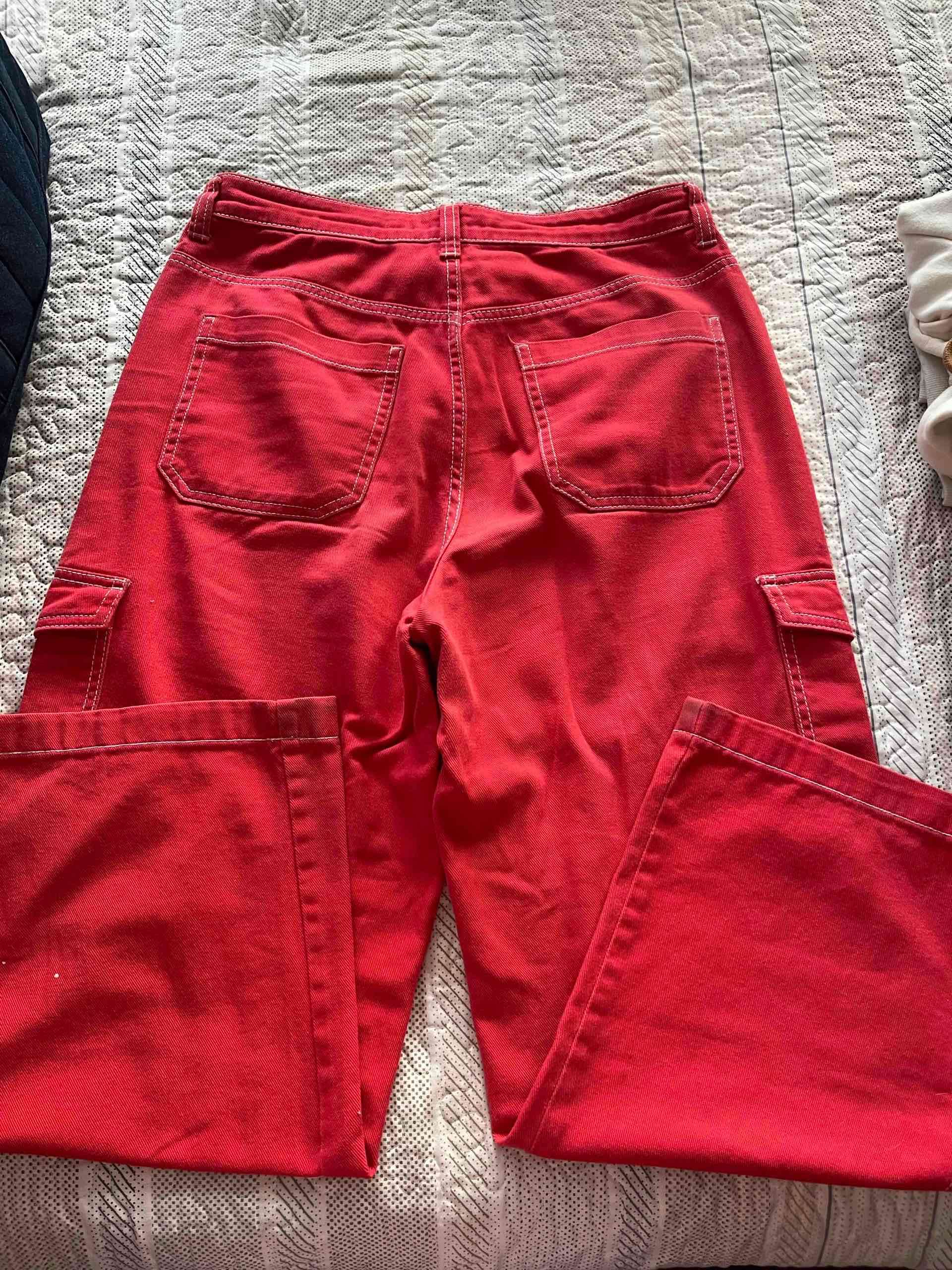 Pantalones cargo rojos mujer - miniatura 3