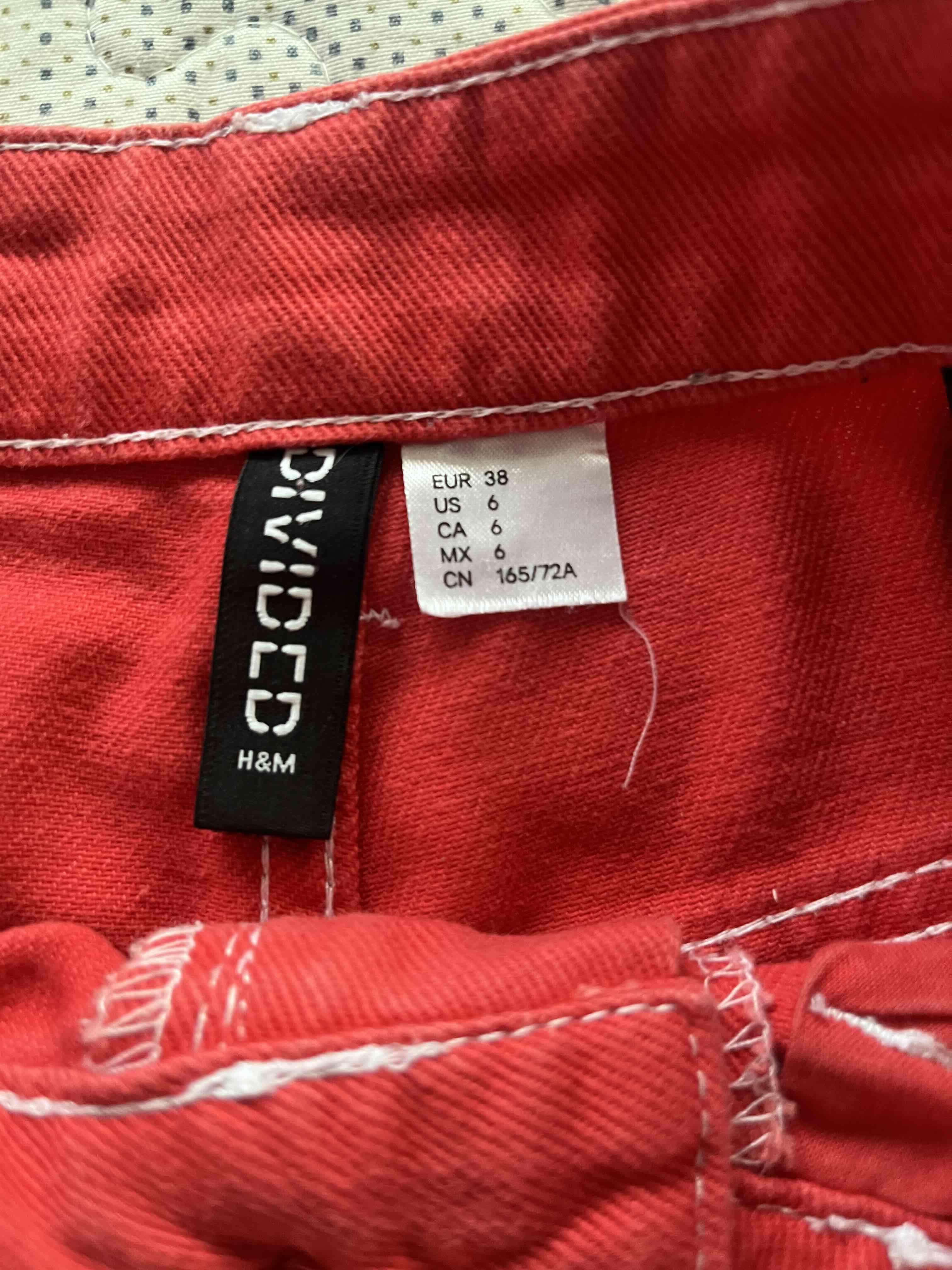 Pantalones cargo rojos mujer - miniatura 4