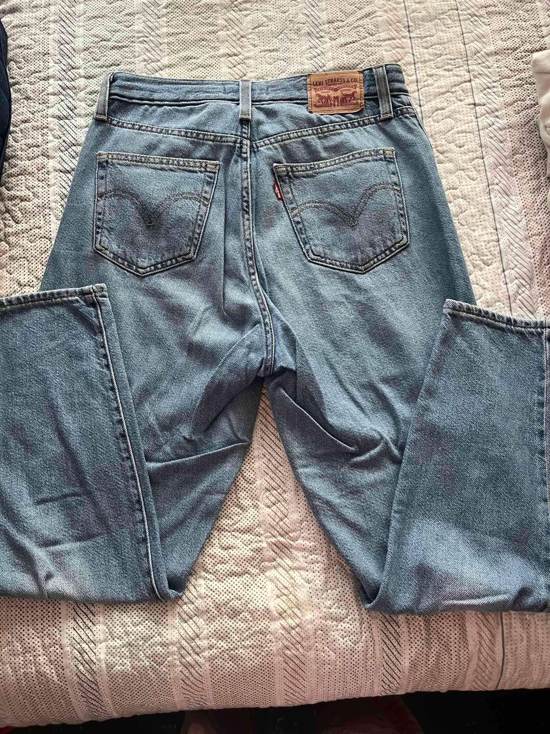 Jeans azules de tiro alto - miniatura 2