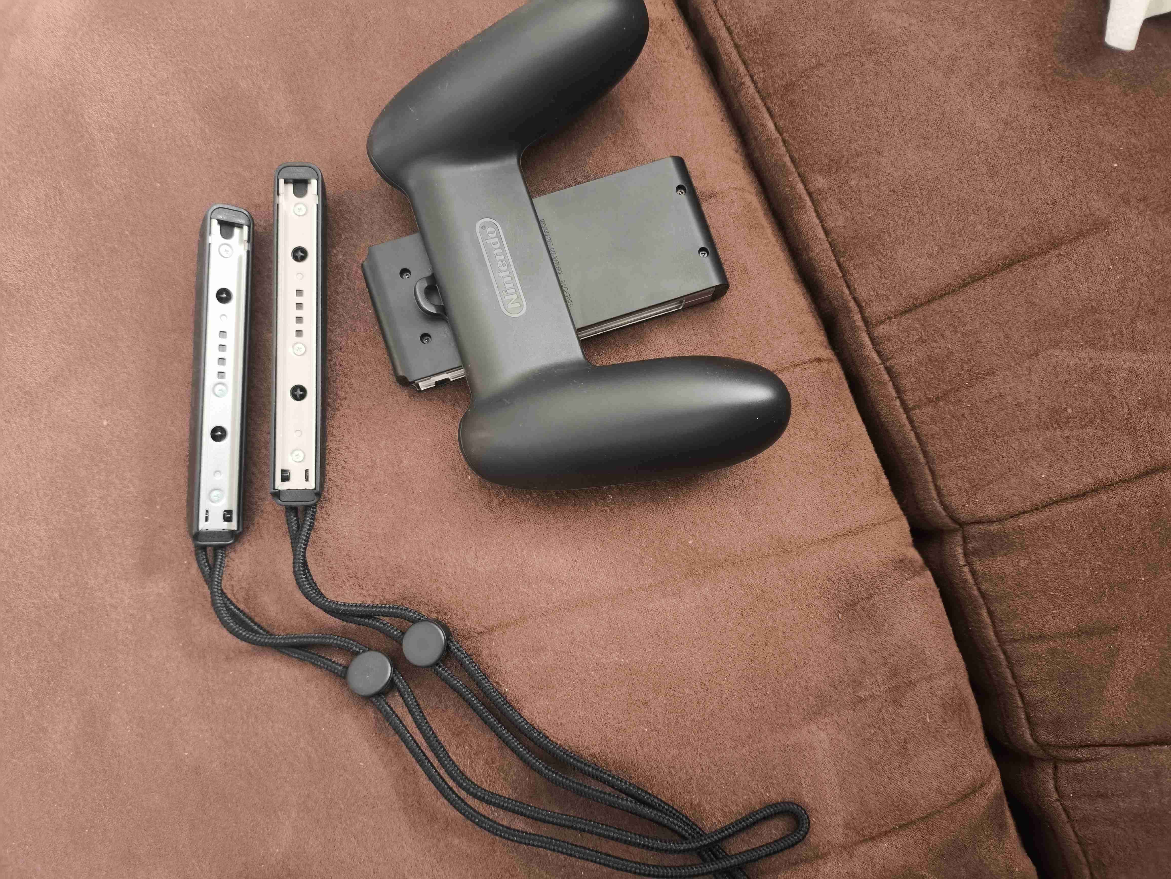 Base de Carga Joy-Con (Charging Grip) + Correas - miniatura 1