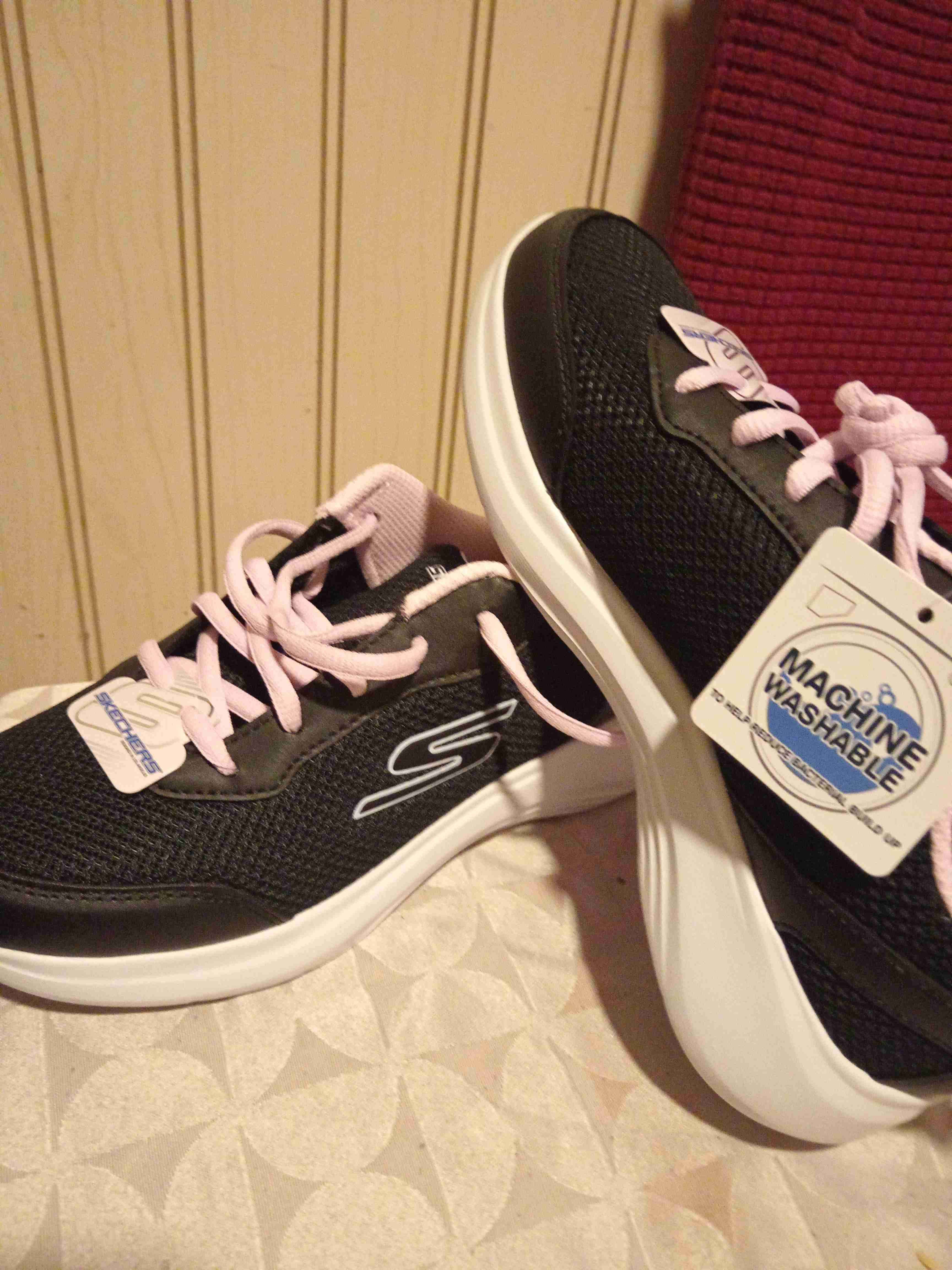 Zapatillas Skechers negras y rosadas - miniatura 2