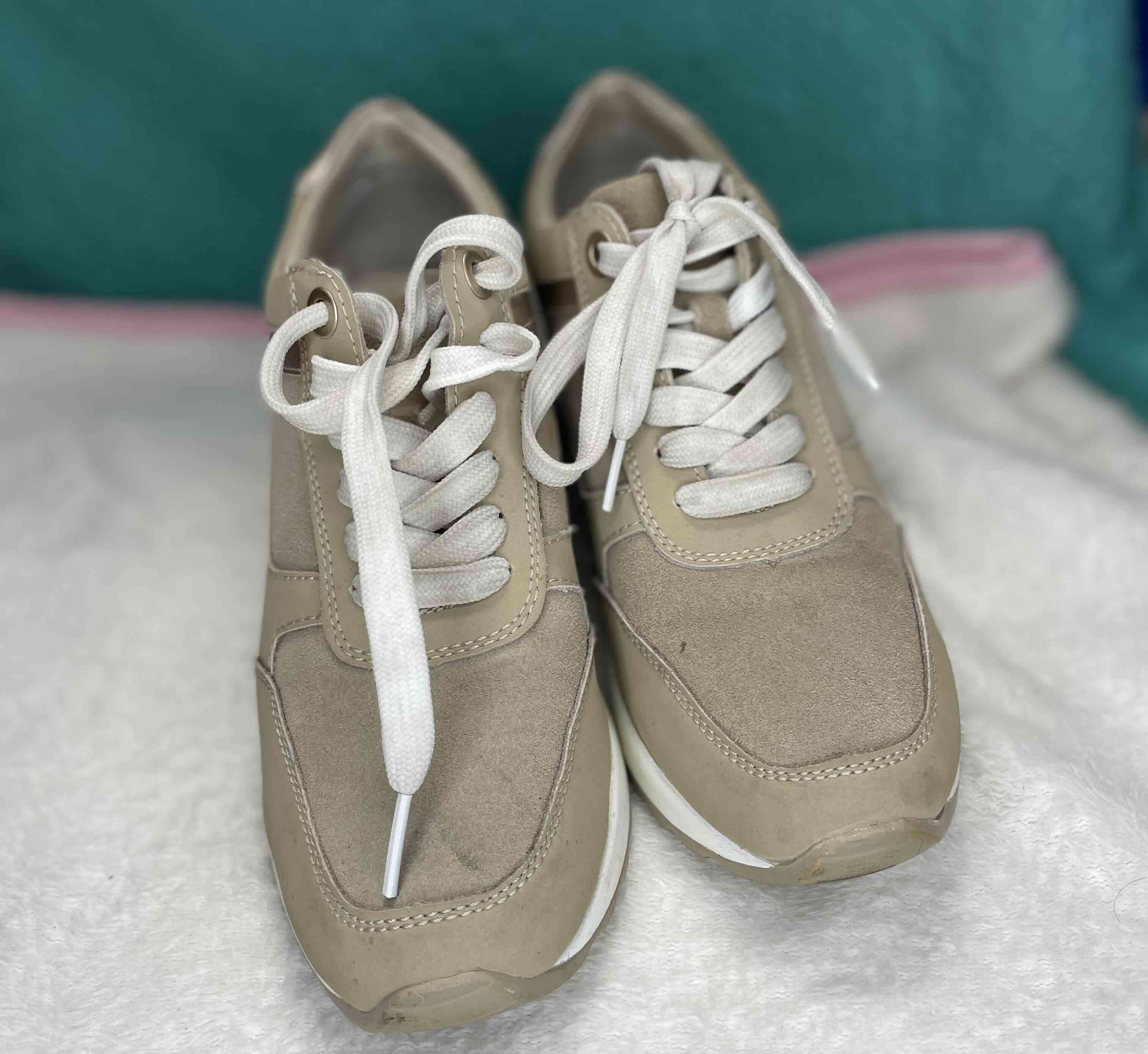 Zapatillas beige con plataforma - miniatura 2