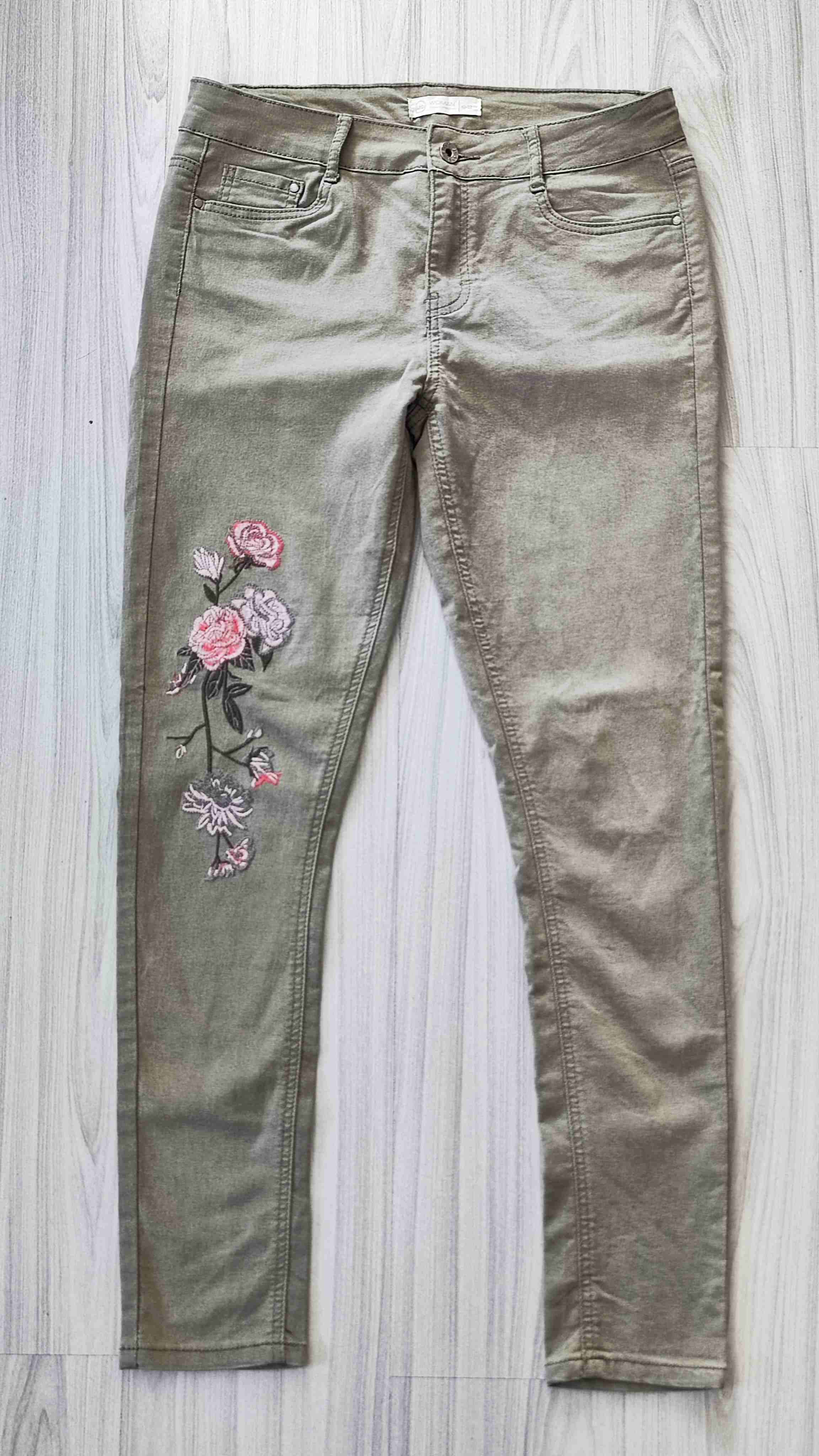 Pantalon Mujer Urb Bordado Verde Oliva Talla 42 - miniatura 1