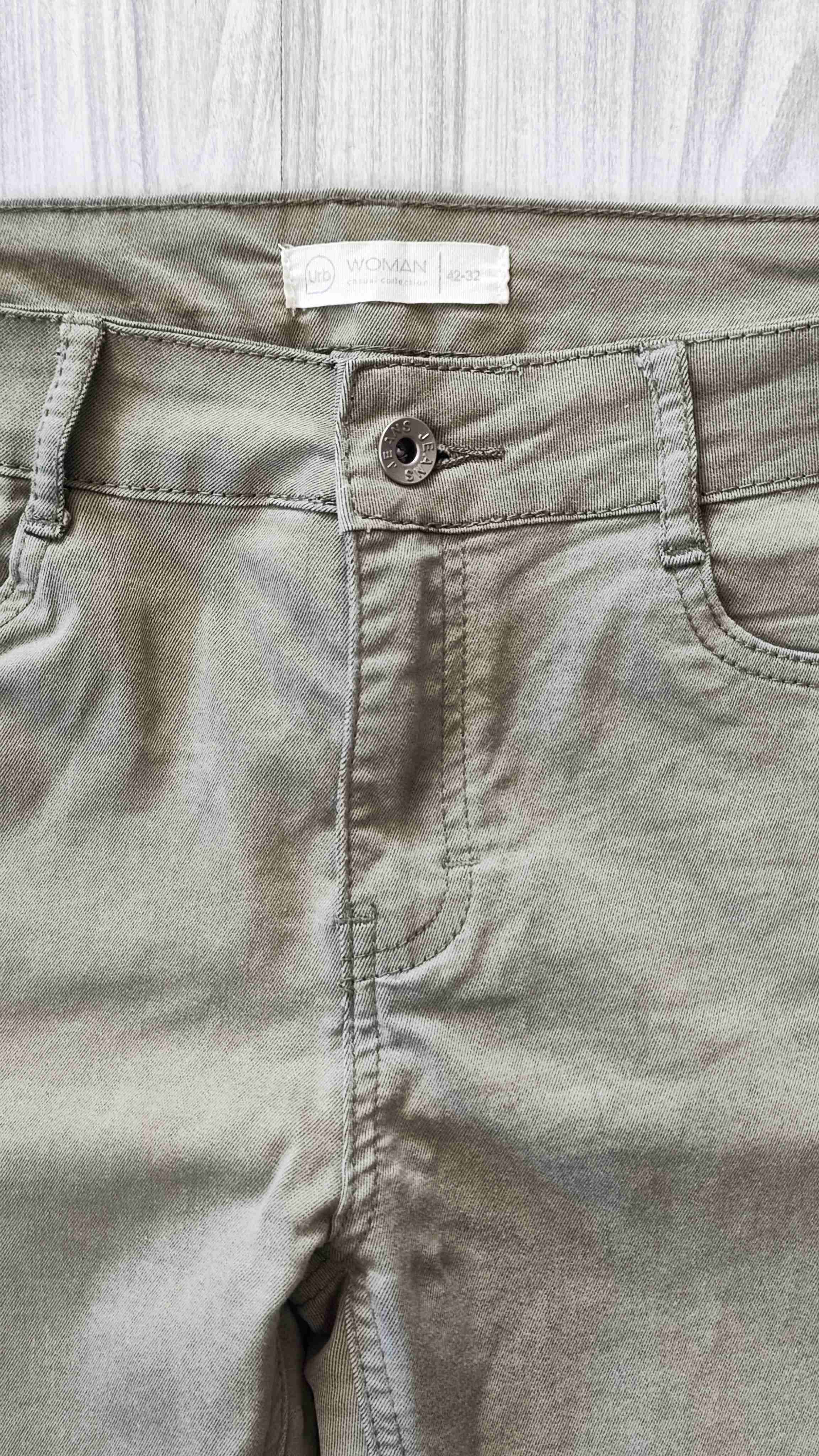 Pantalon Mujer Urb Bordado Verde Oliva Talla 42 - miniatura 3