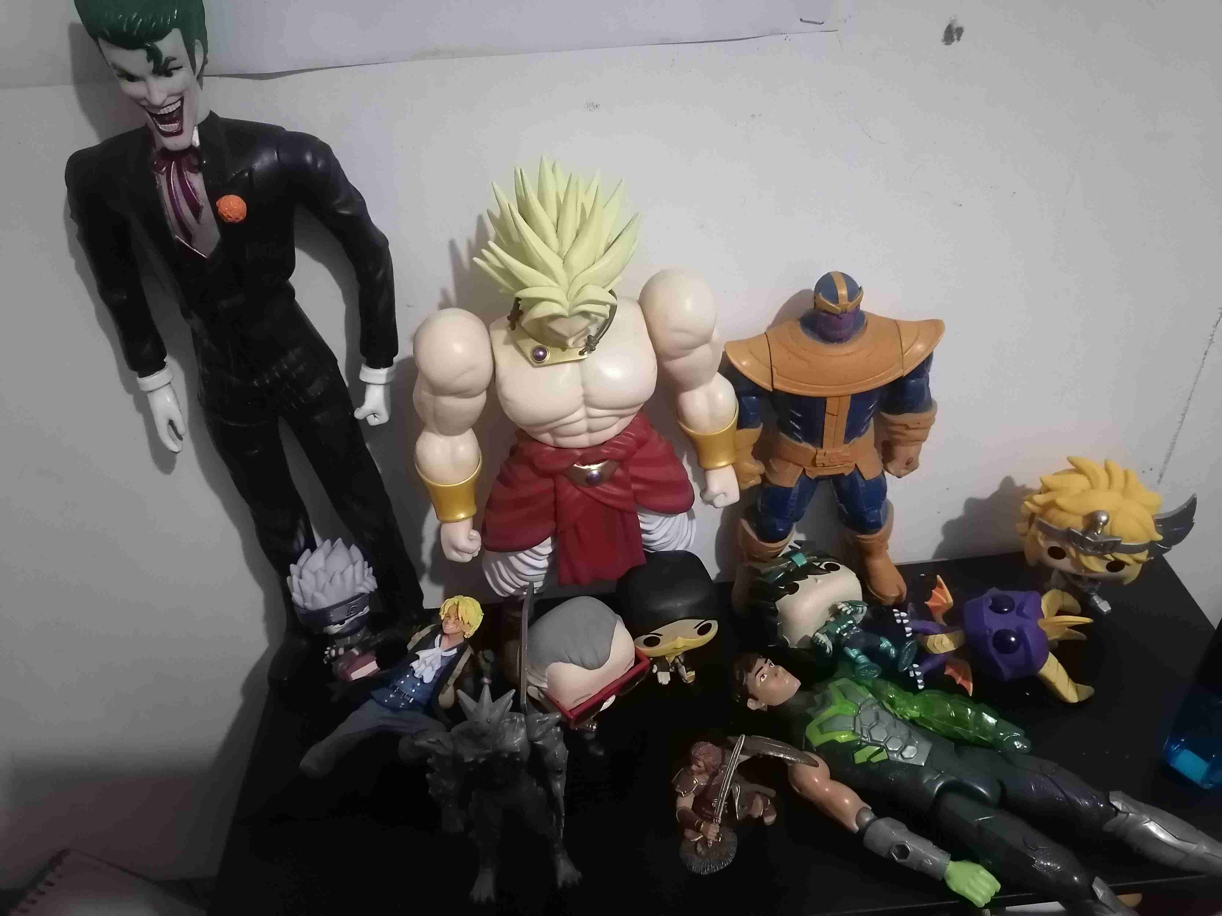 Set de figuras de acción