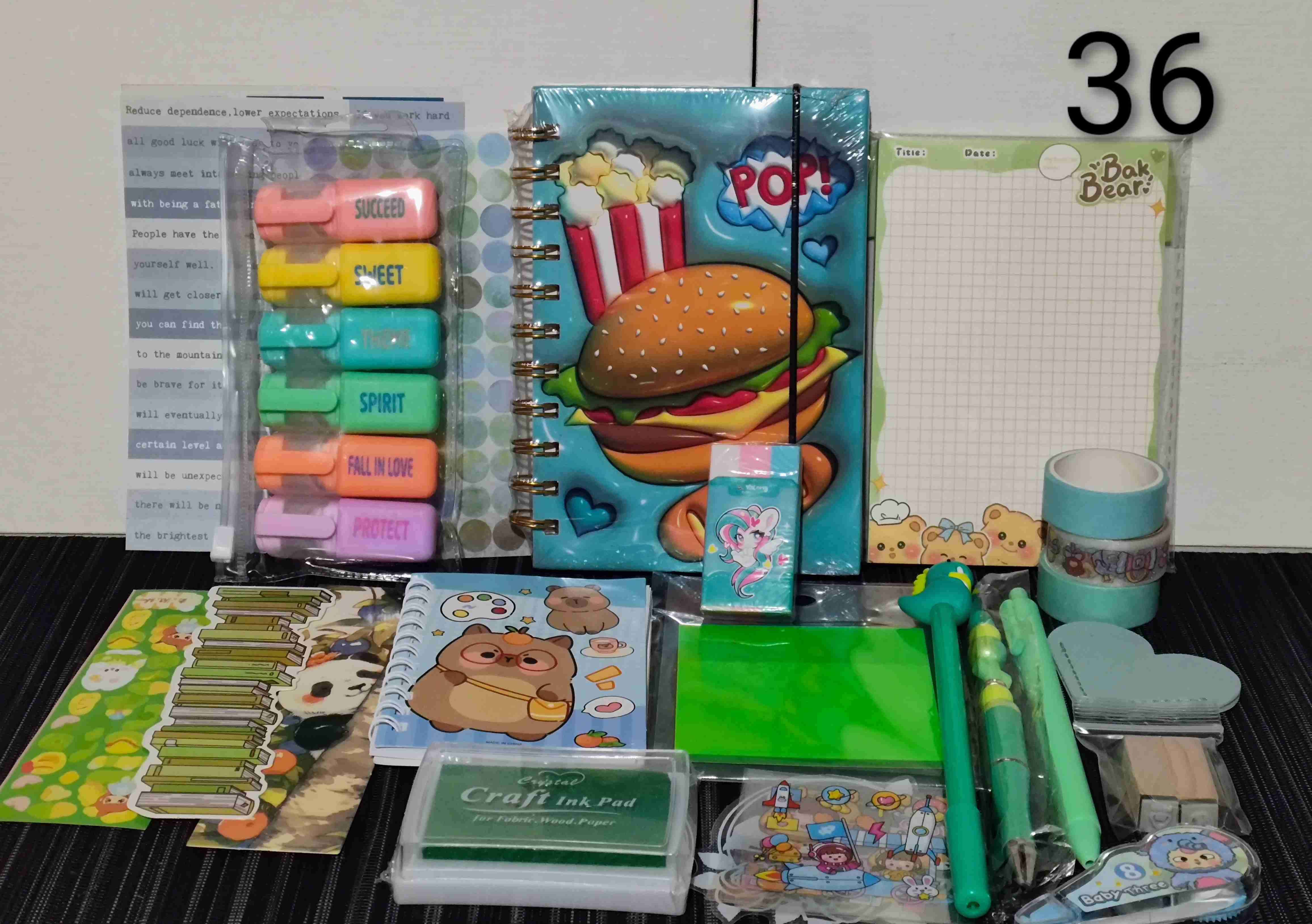 Set de papelería variado - miniatura 1