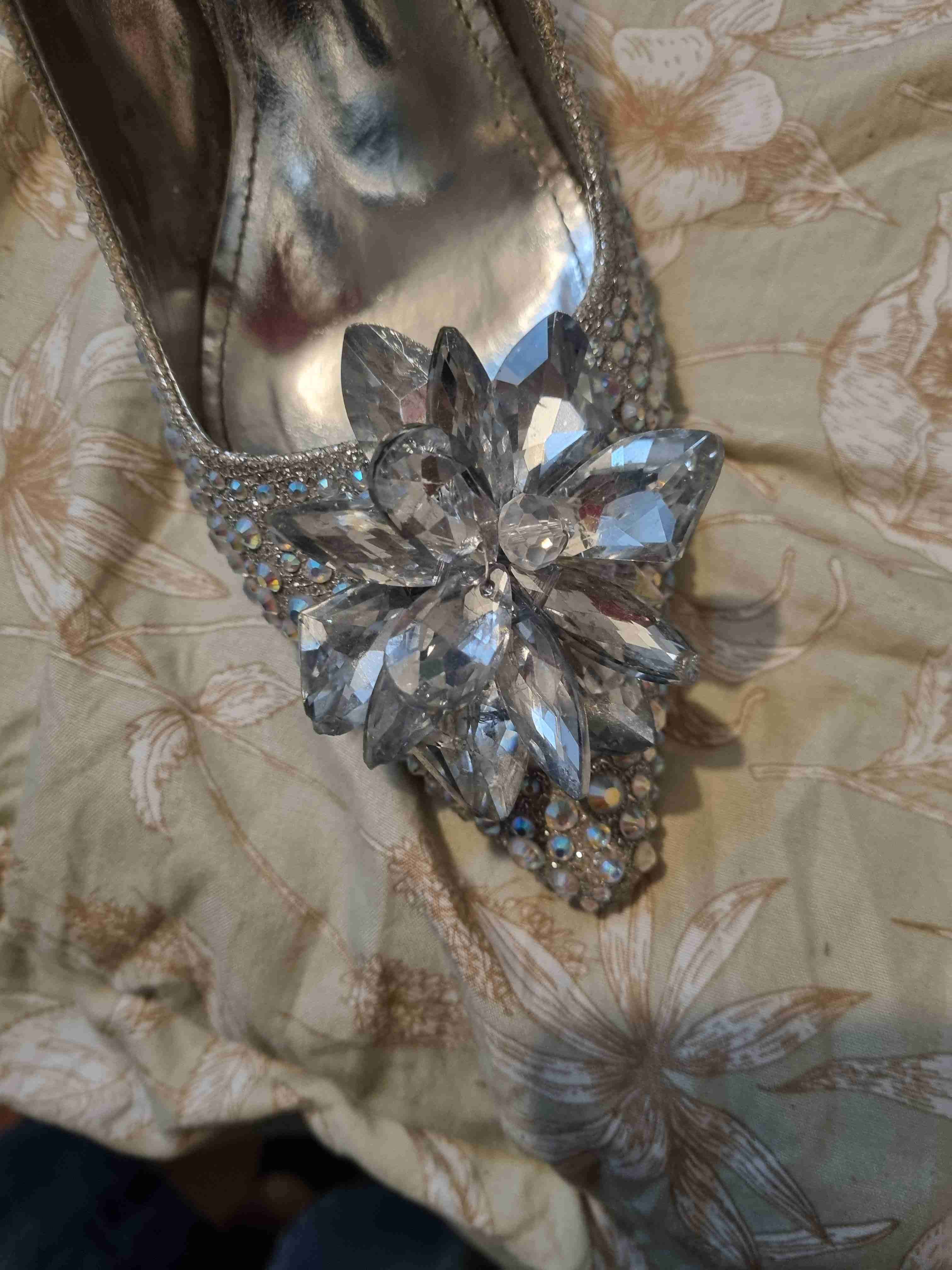 Tacones plateados con brillantes - miniatura 3