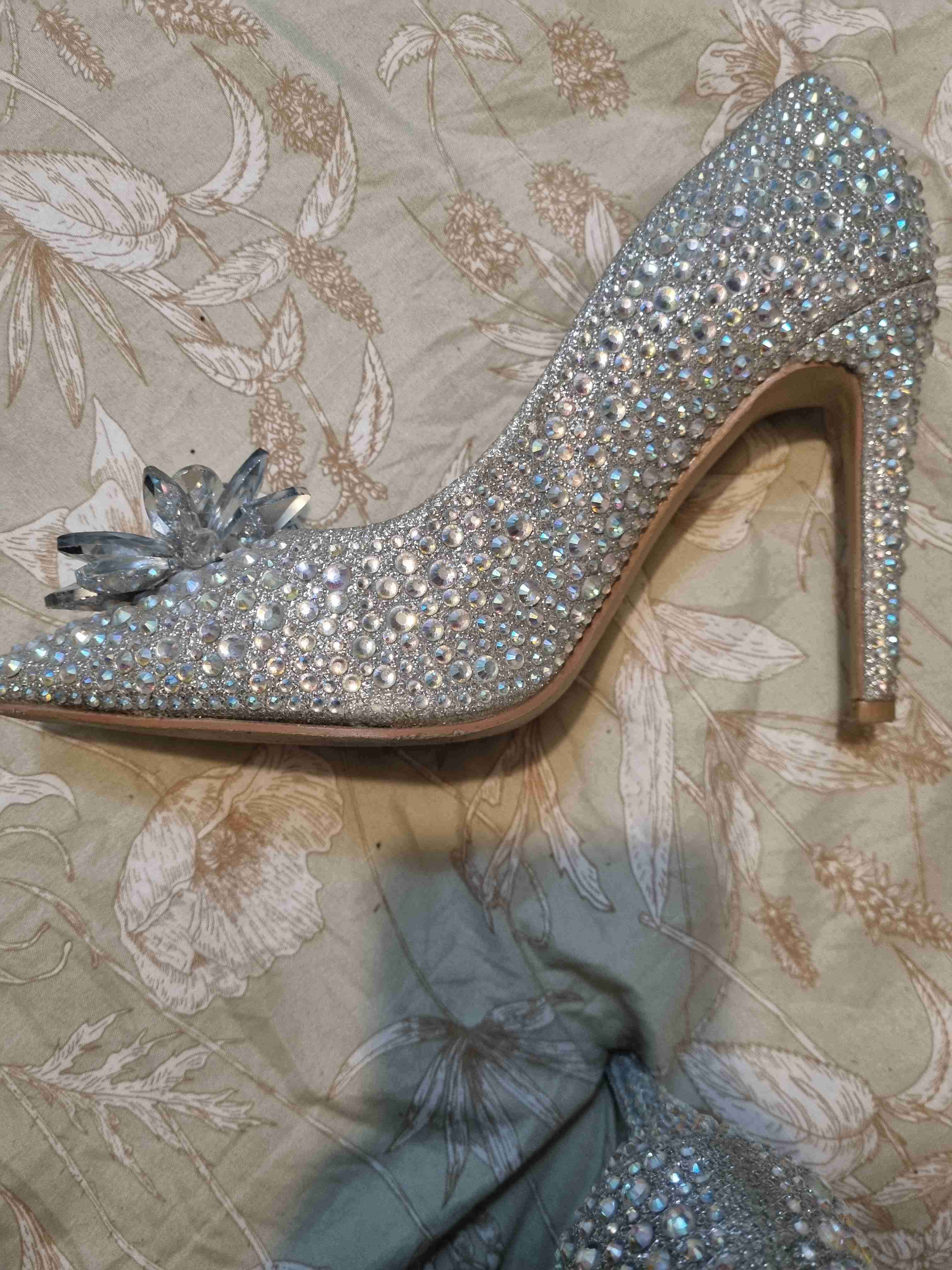 Tacones plateados con brillantes - miniatura 4