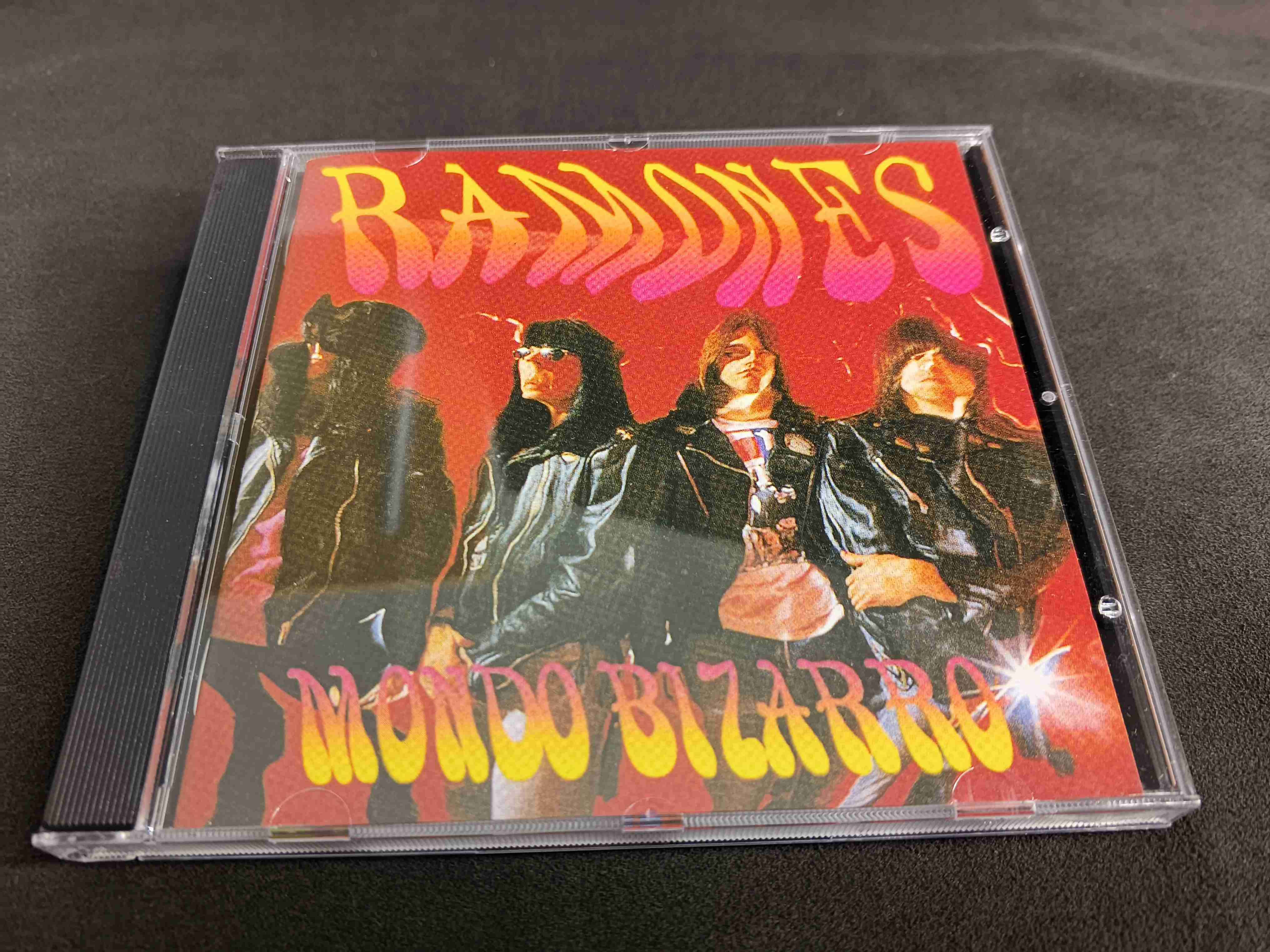CD Ramones Mondo Bizarro - miniatura 1