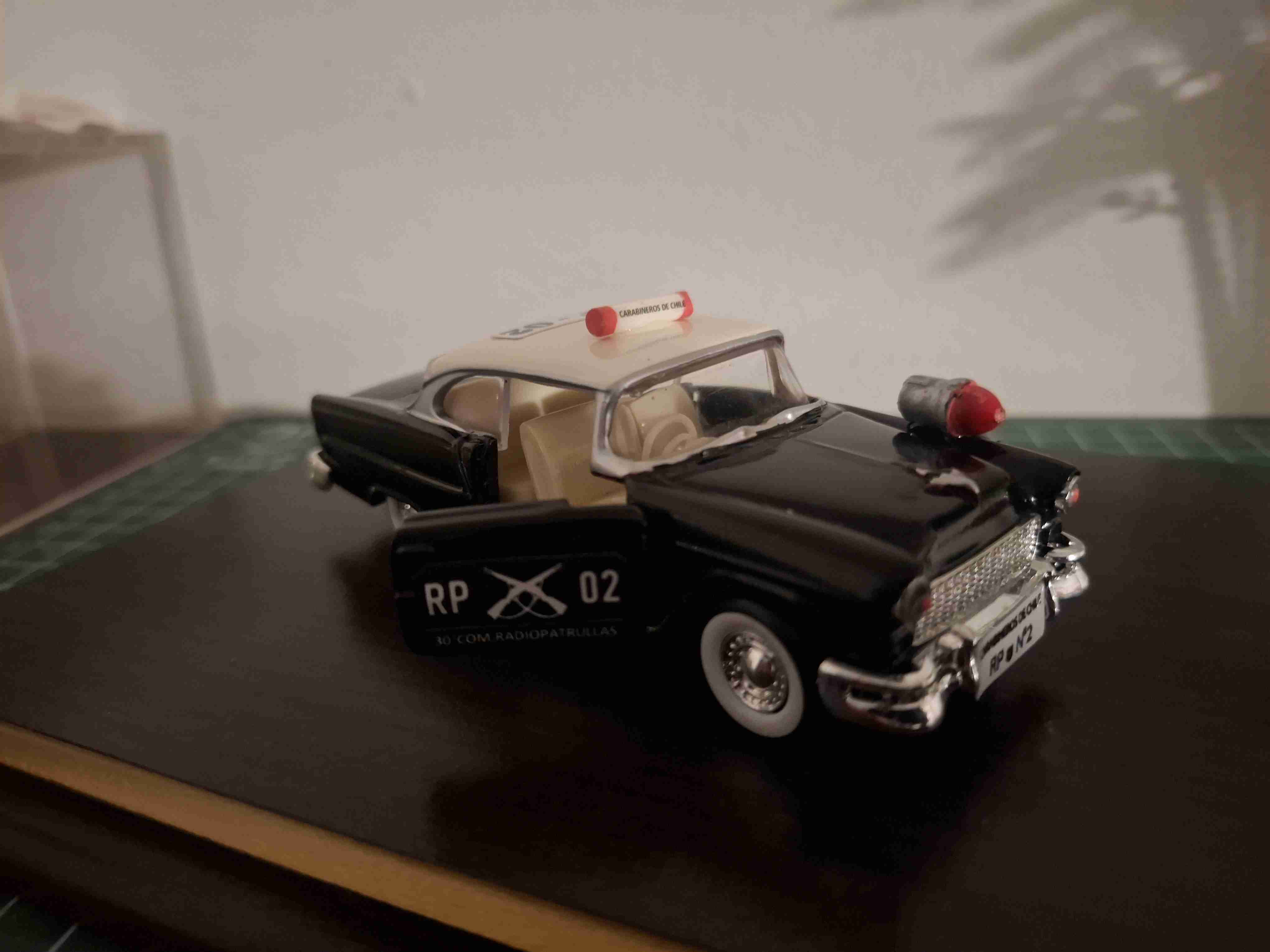 Auto de colección Carabineros - miniatura 4