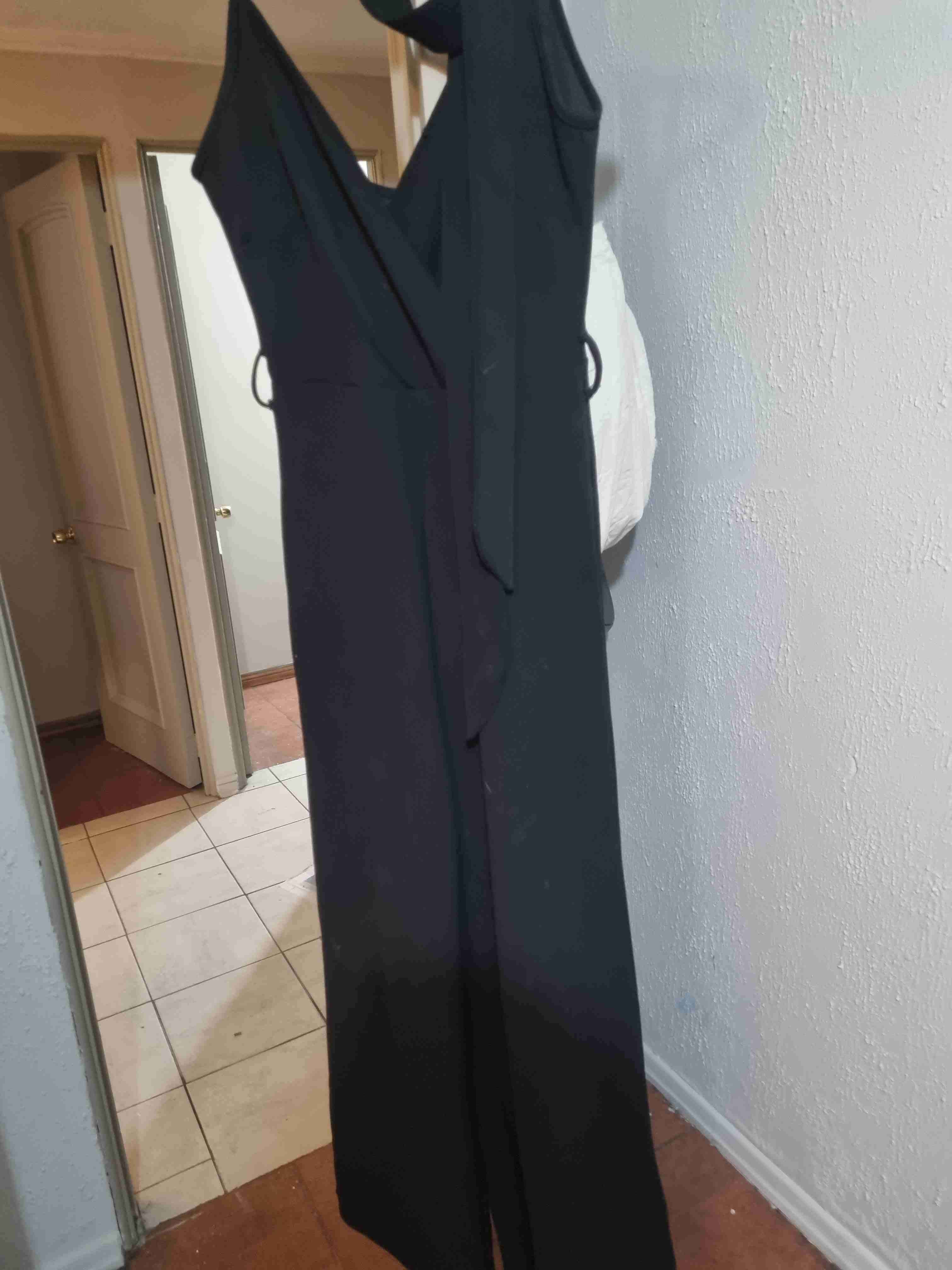 Enrero negro elegante