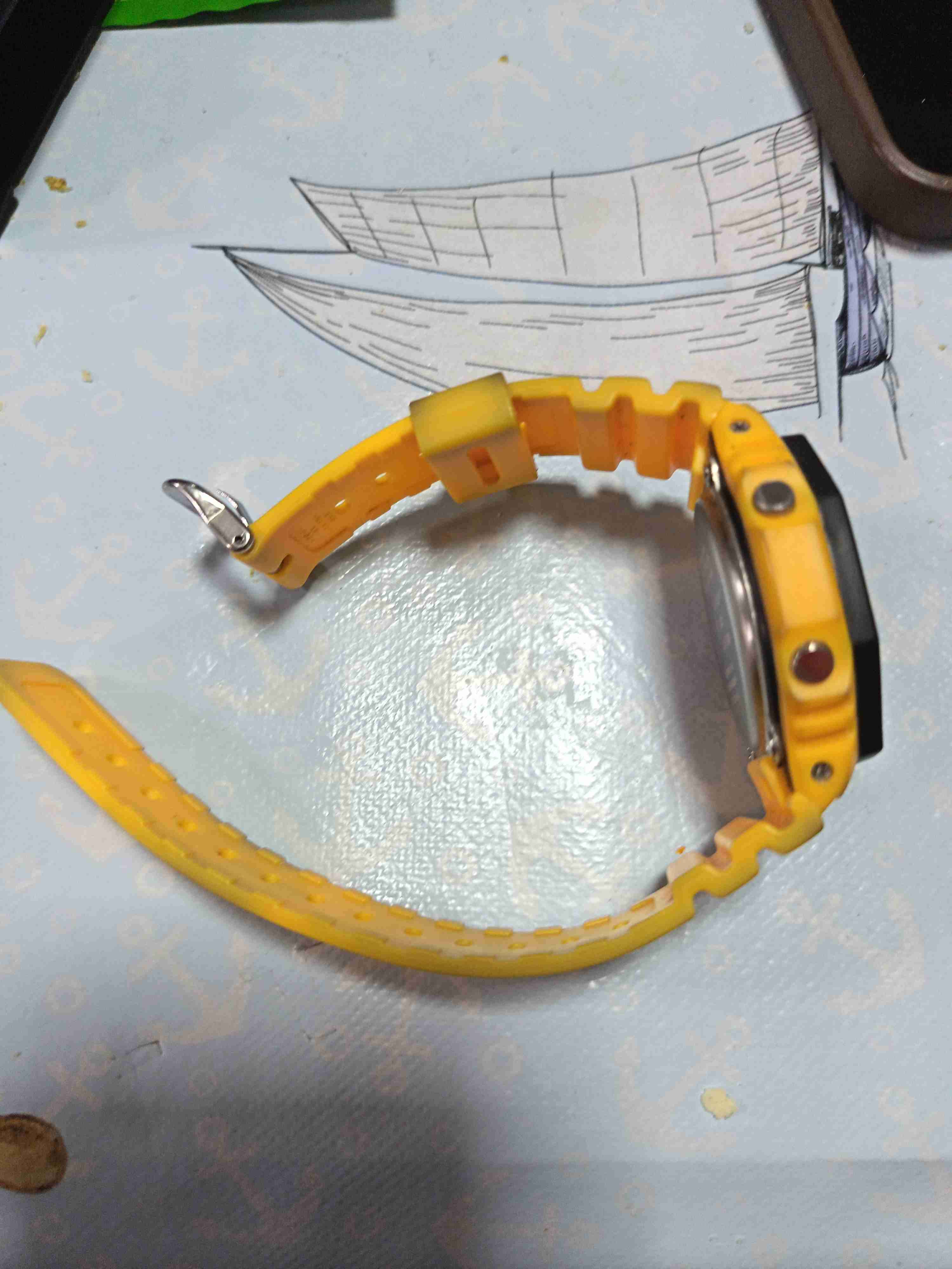 Reloj G-Shock amarillo - miniatura 3