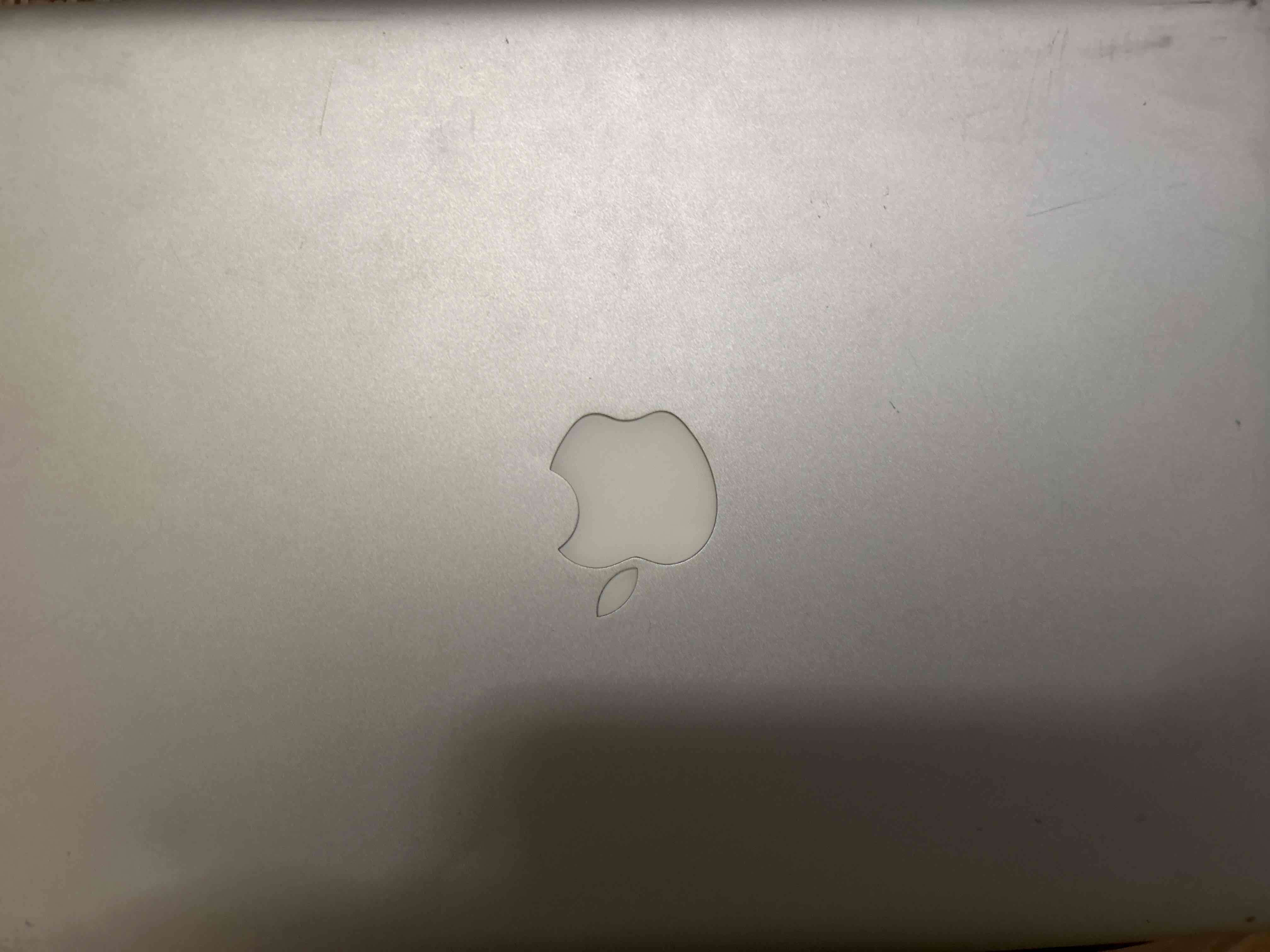 Mac book pro Portátil Apple usado - miniatura 1