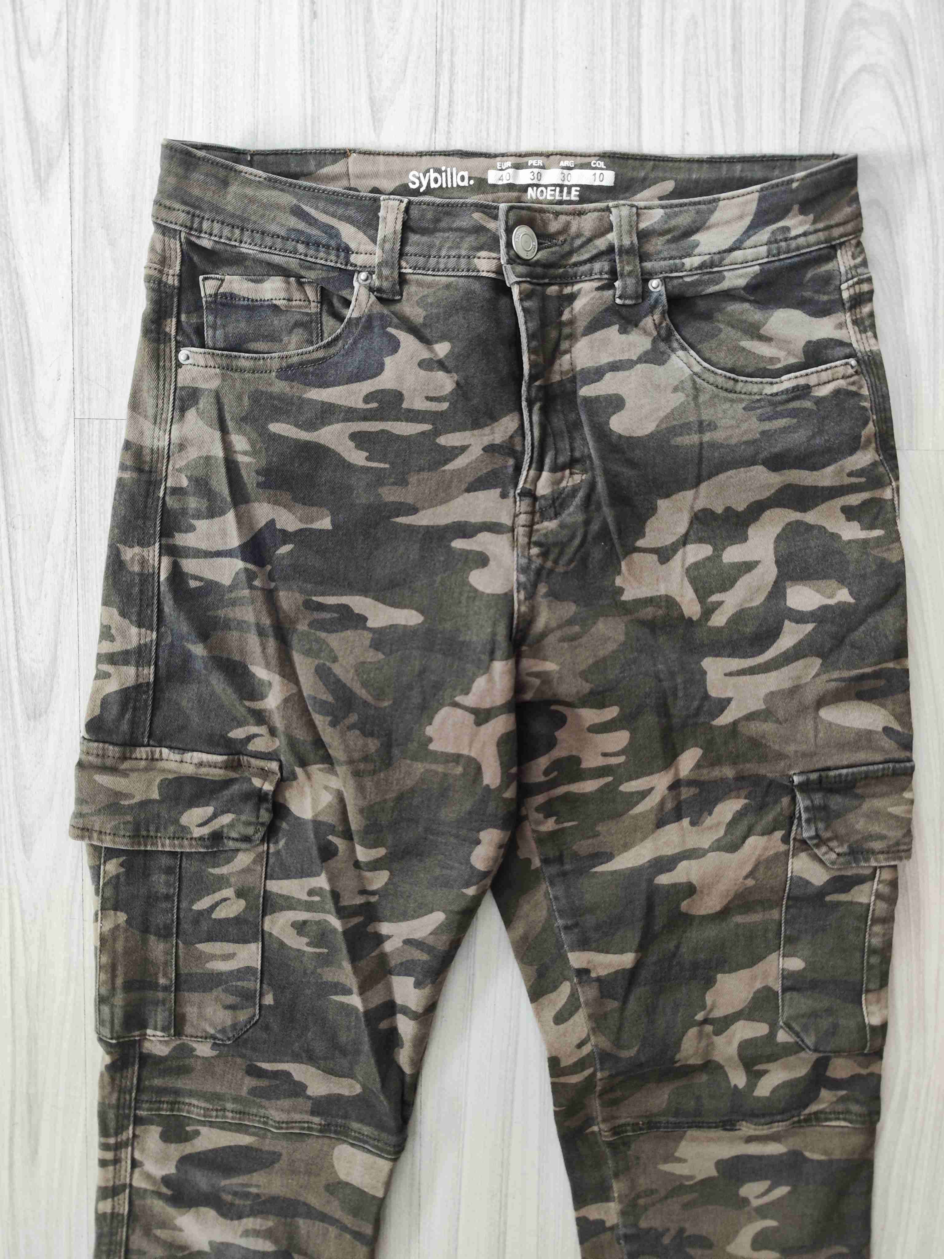 Pantalón Mujer Sybilla Verde Camuflaje Talla 40 - miniatura 2