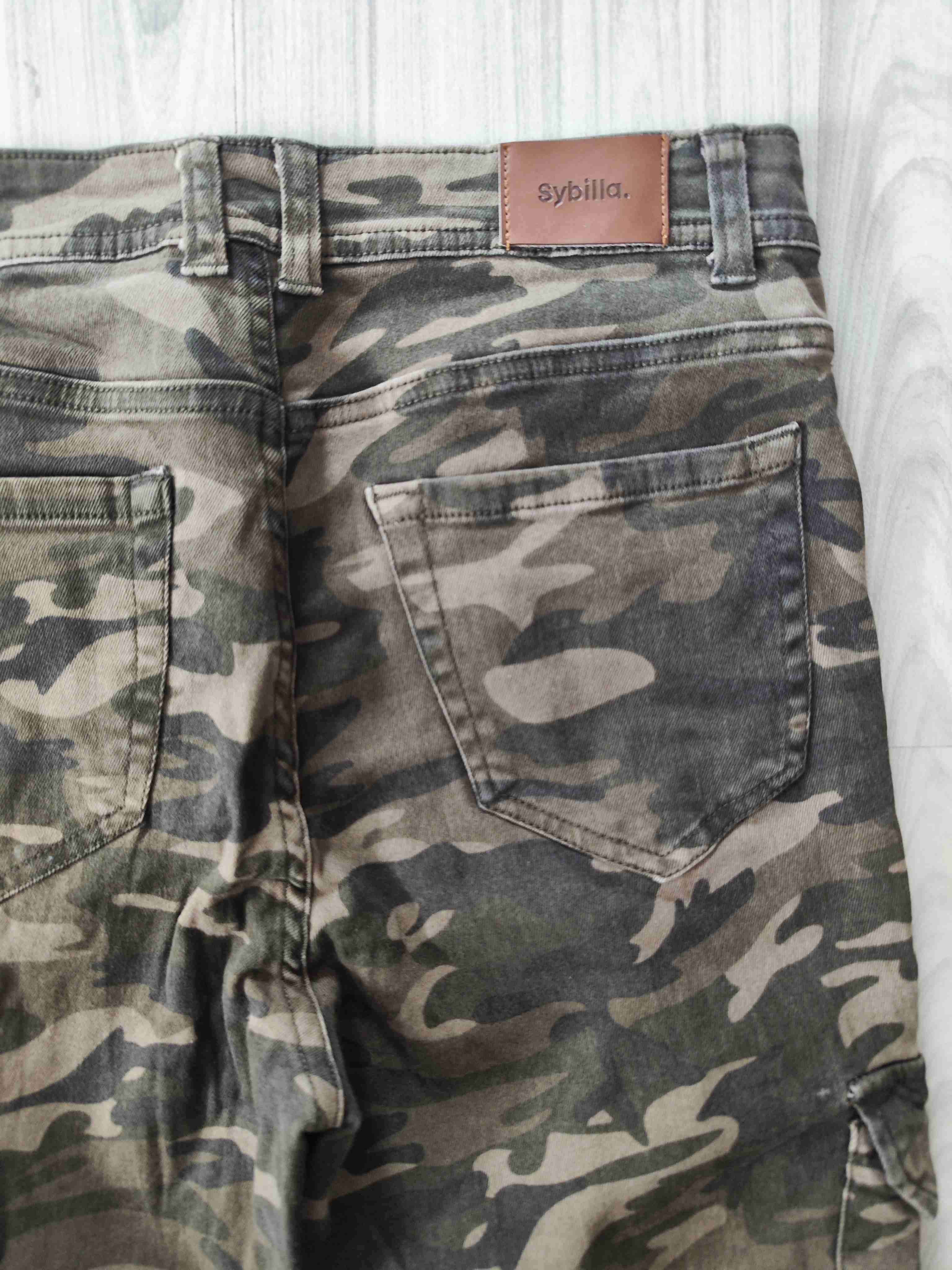 Pantalón Mujer Sybilla Verde Camuflaje Talla 40 - miniatura 3