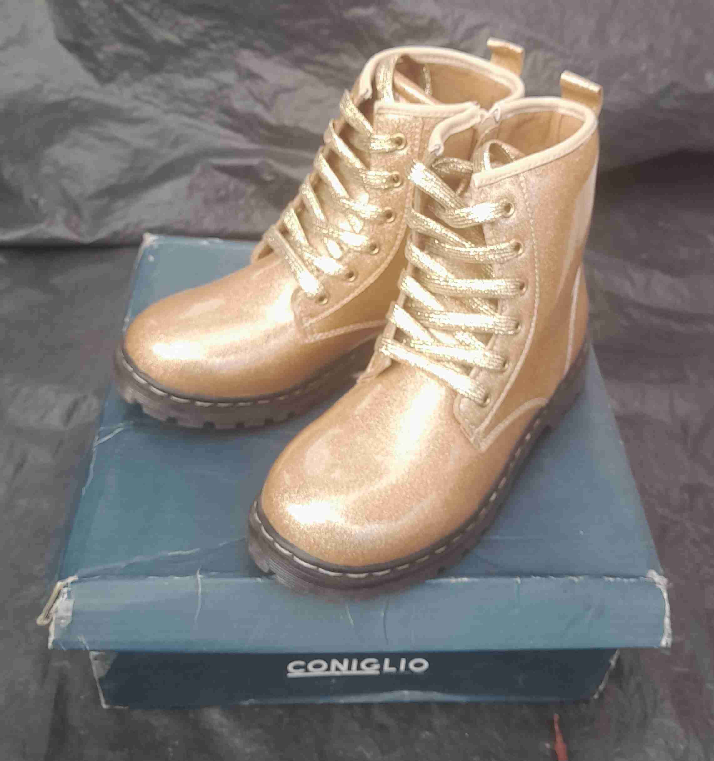 Botas doradas brillantes - miniatura 4