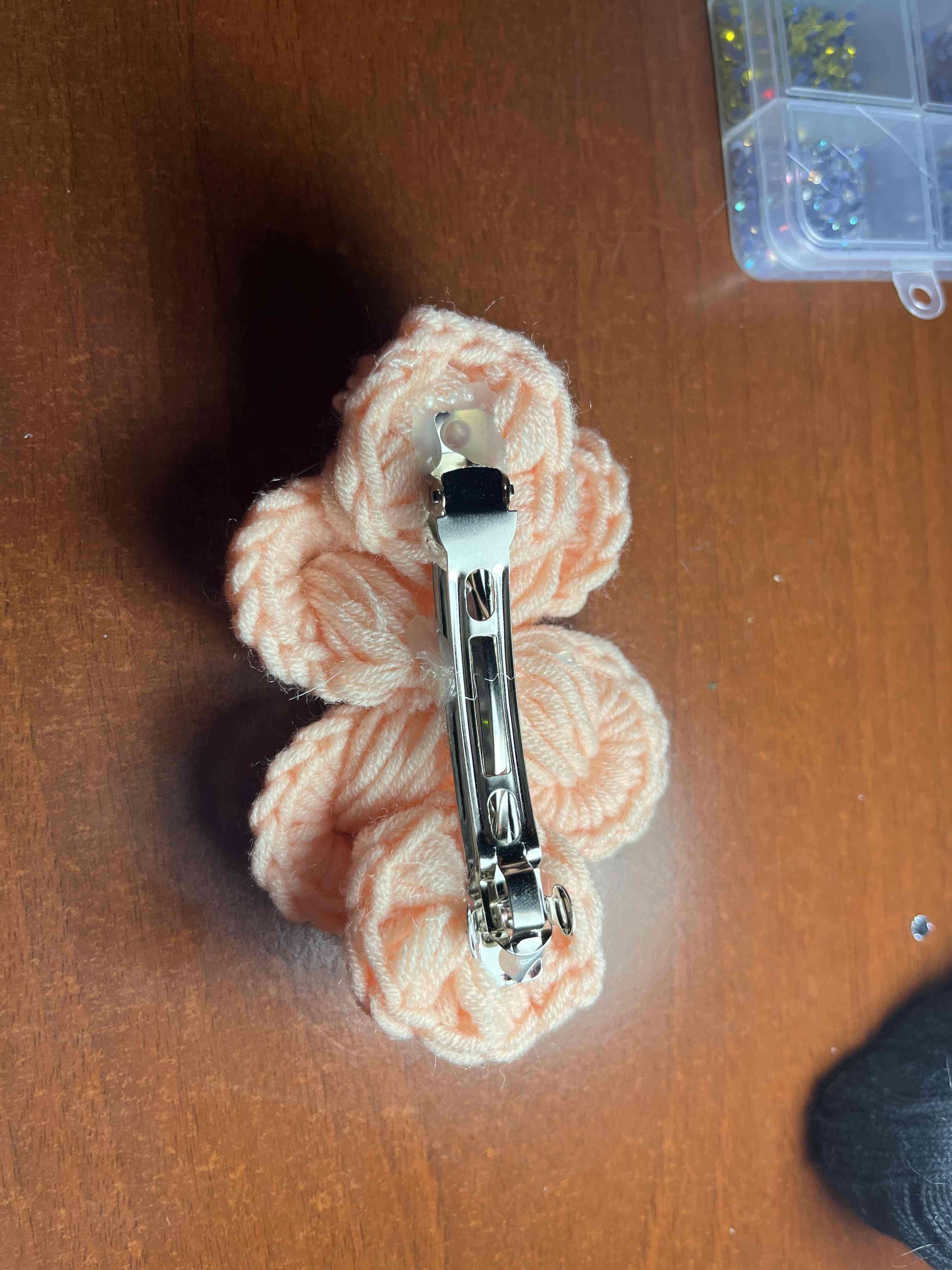 Coletero de lana rosa con flores - miniatura 2