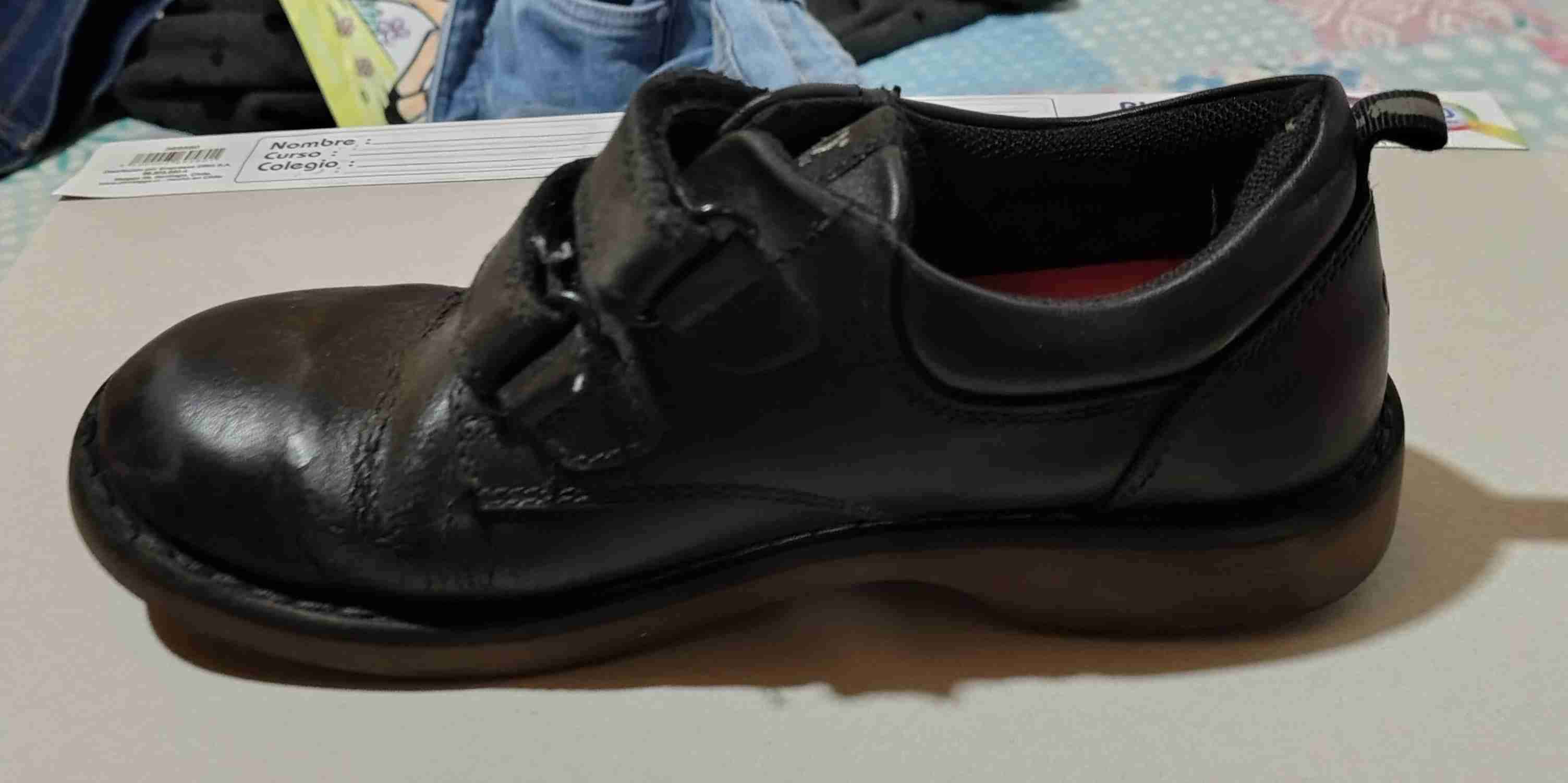 Zapato negro con velcro talla 33 - miniatura 2