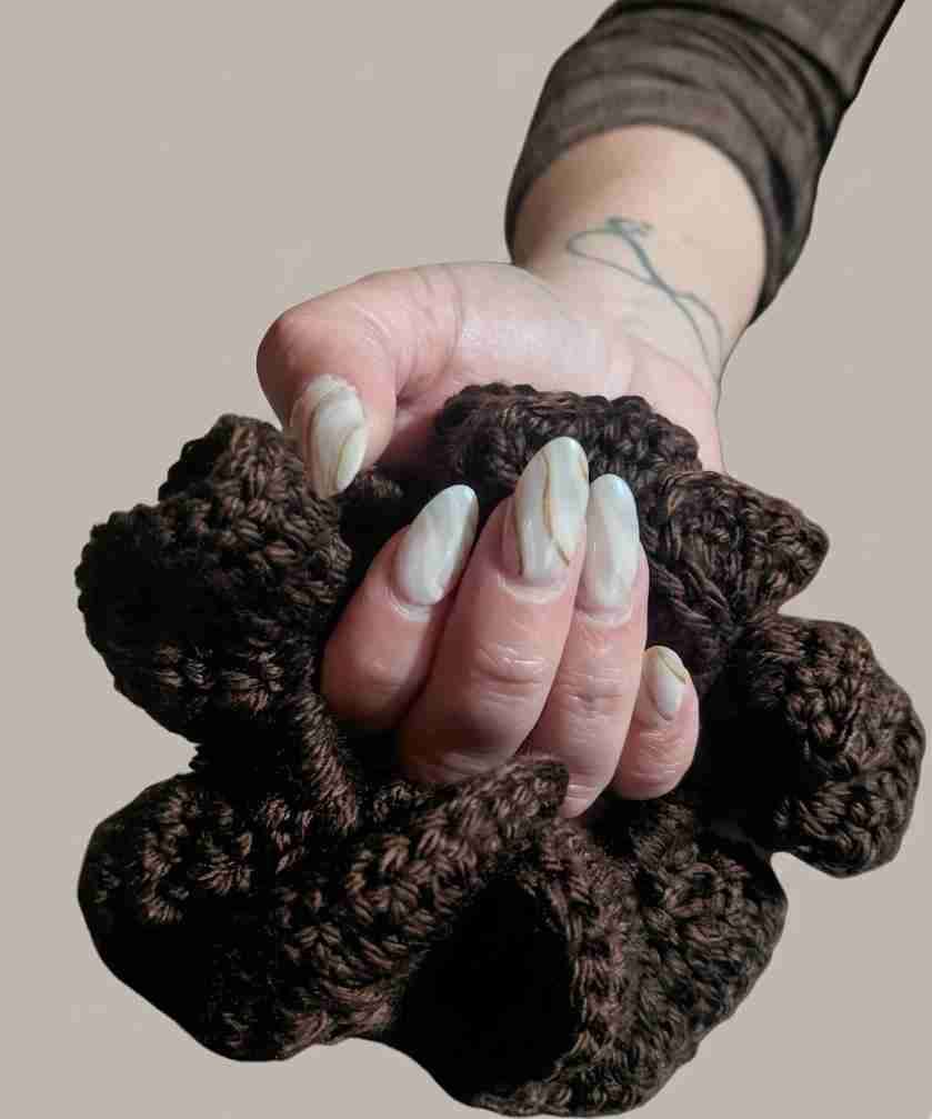 Coletero de crochet marrón oscuro