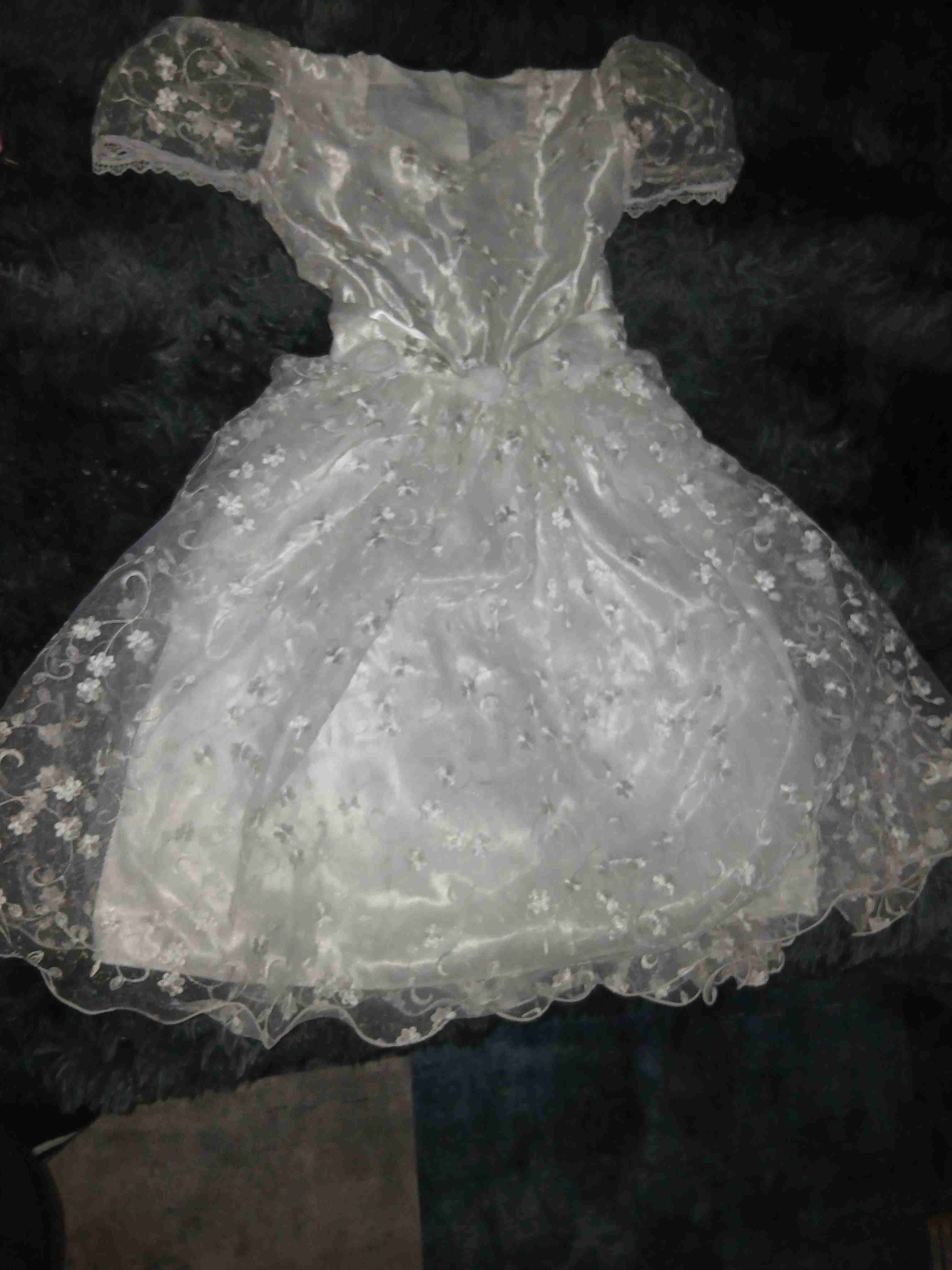 Vestido de encaje blanco infantil - miniatura 1