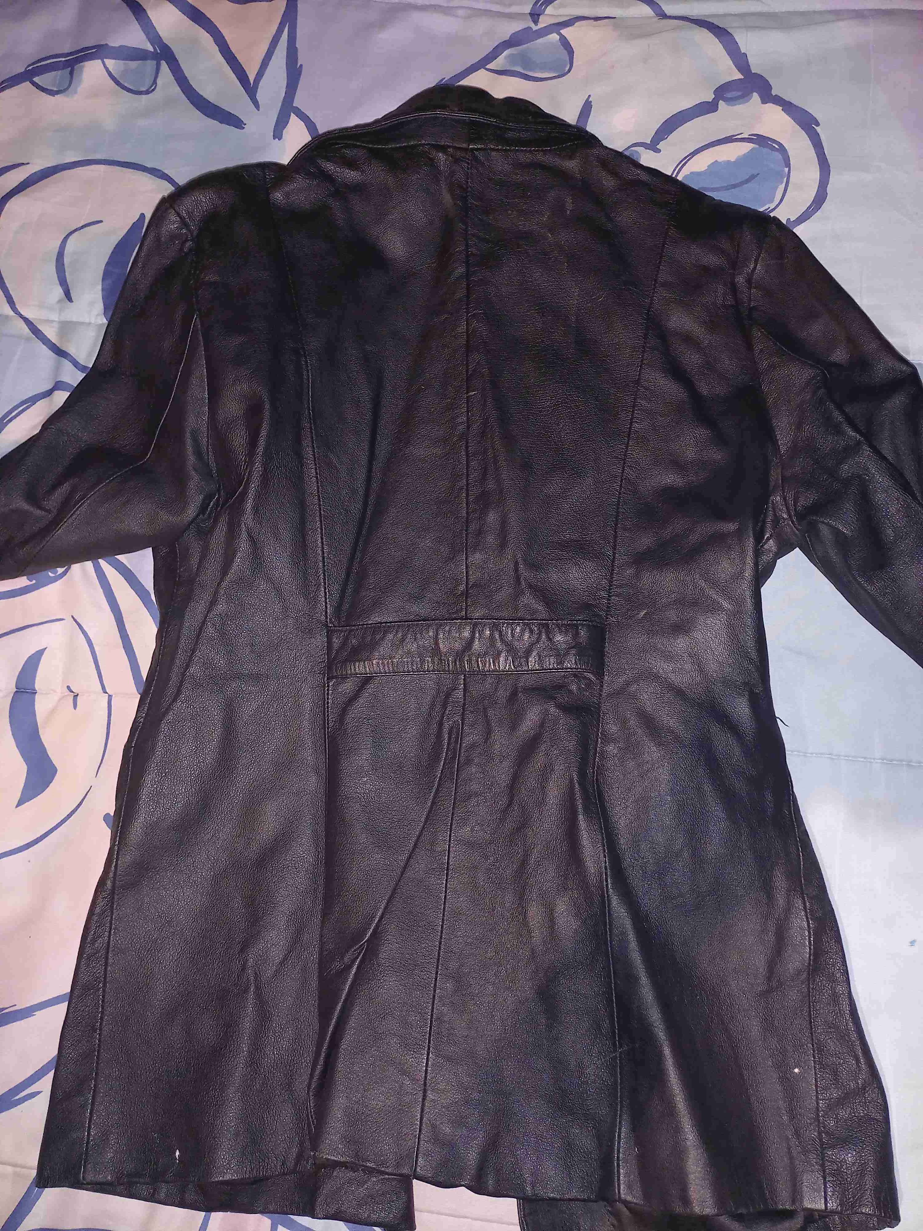 Chaqueta cuerina negra - miniatura 2