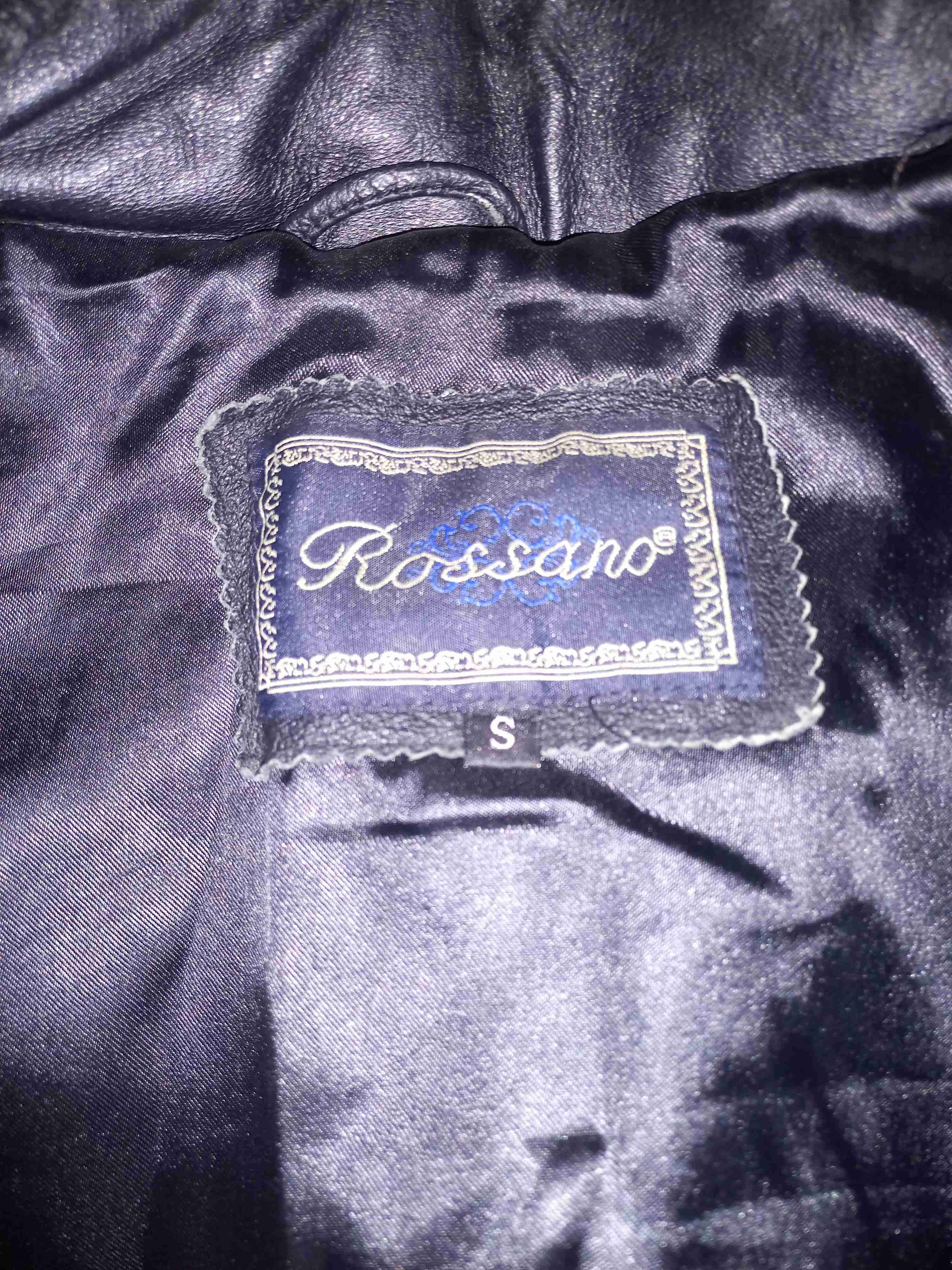 Chaqueta cuerina negra - miniatura 3