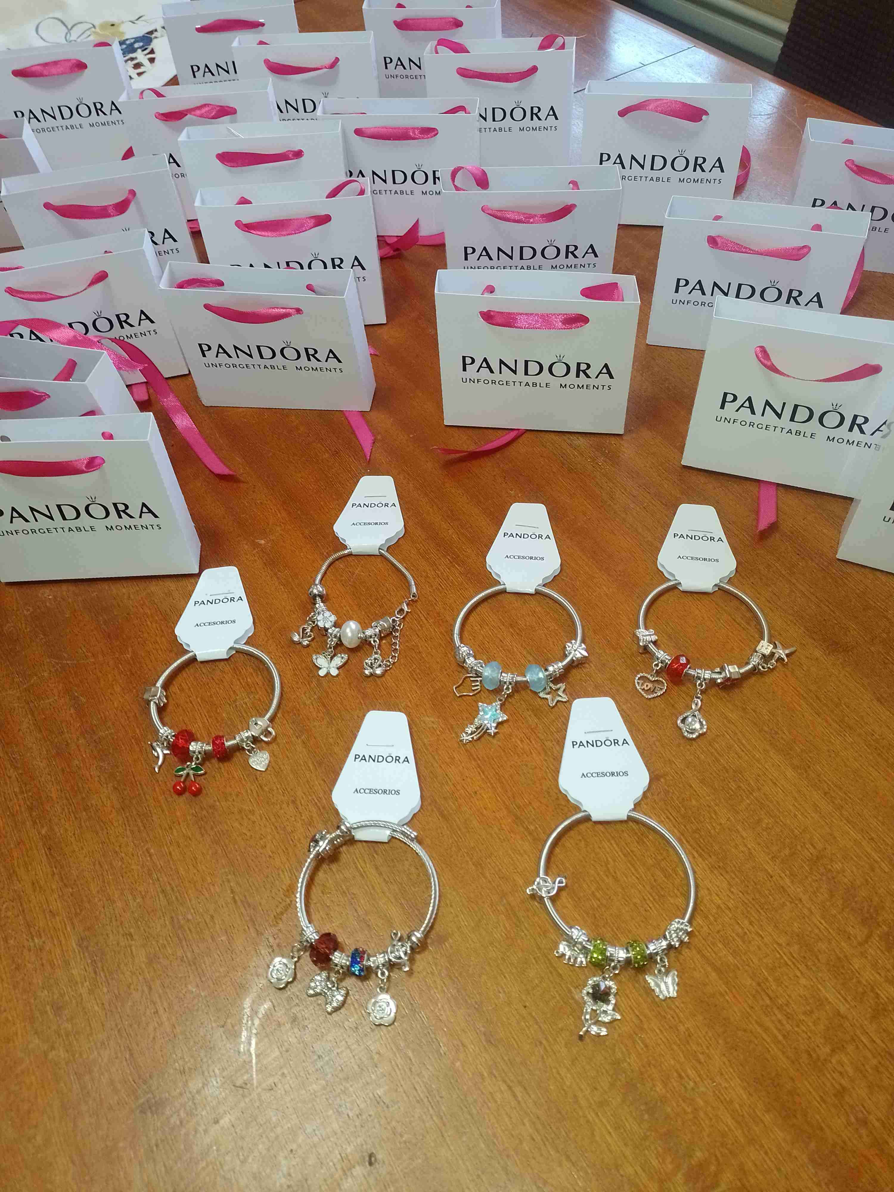 Pulsera Pandora con dijes - miniatura 5