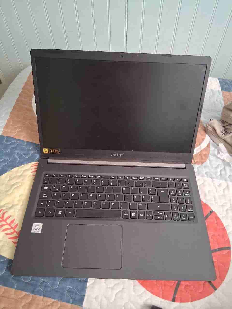 Laptop Acer Core i3 usada - miniatura 1