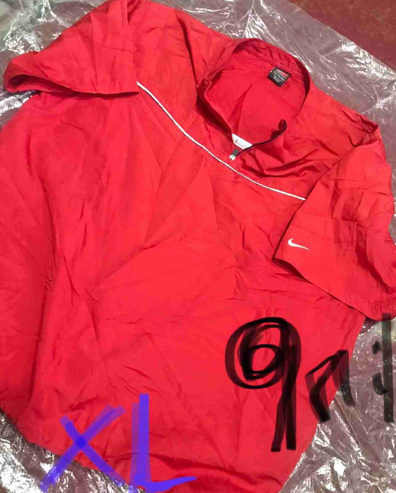 Polera roja Adidas con logo - miniatura 2