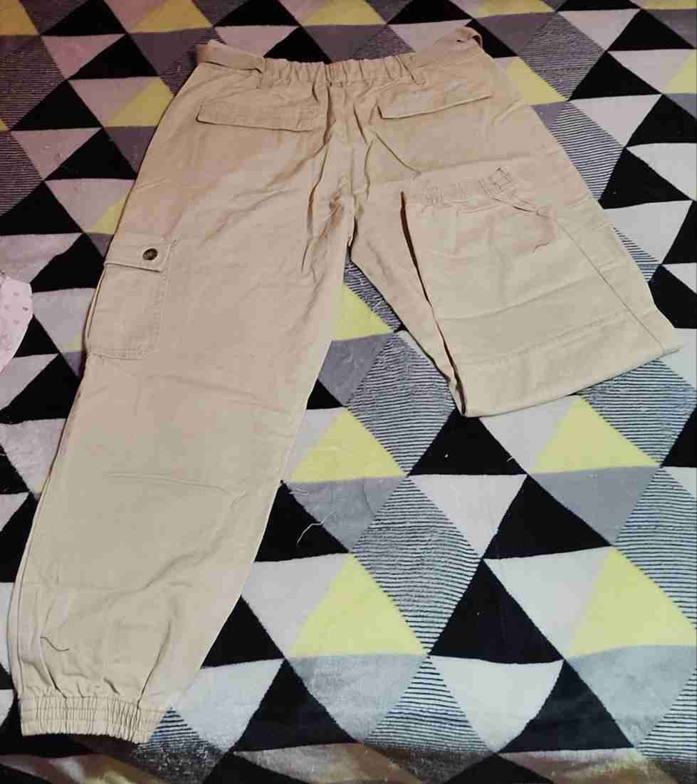 Pantalones cargo beige con etiqueta - miniatura 3