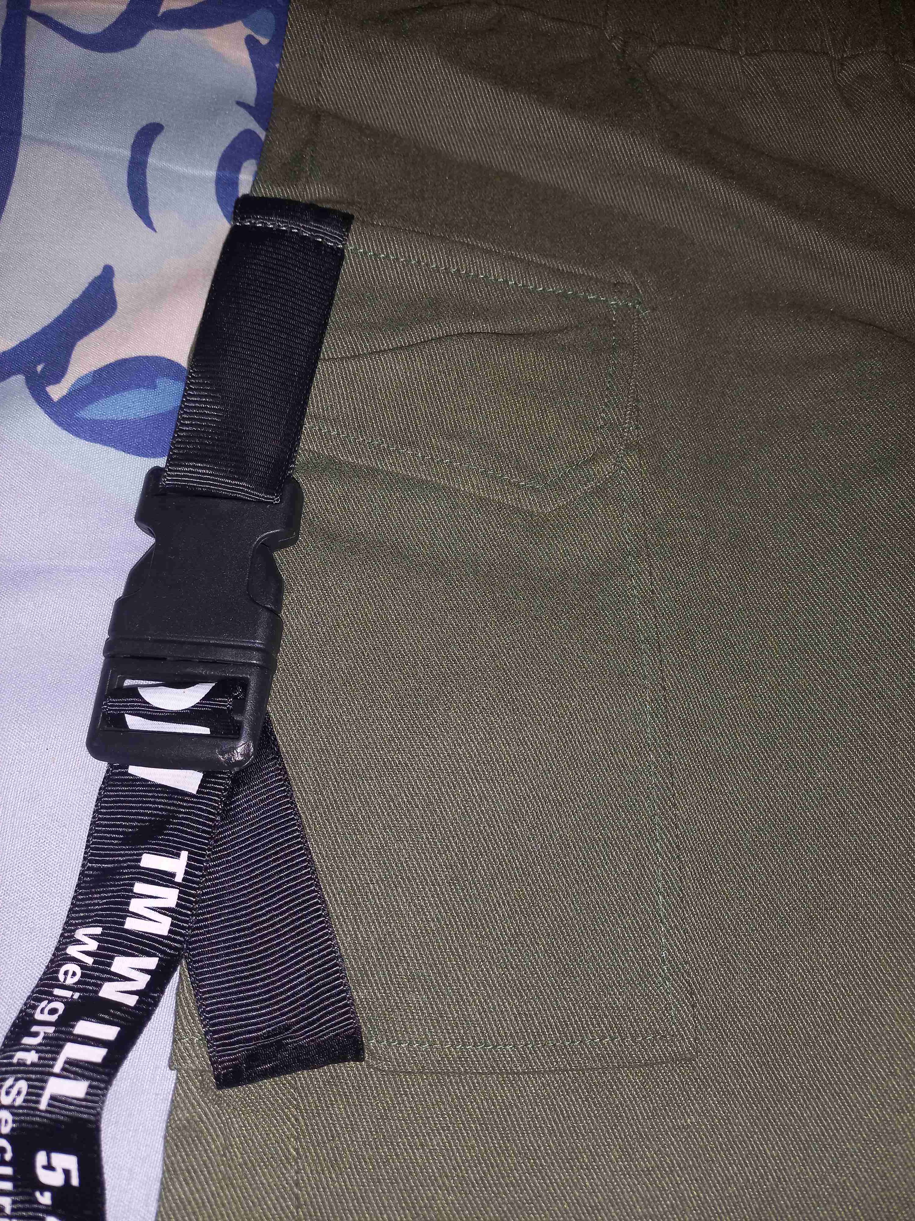 Shorts cargo verdes - miniatura 2