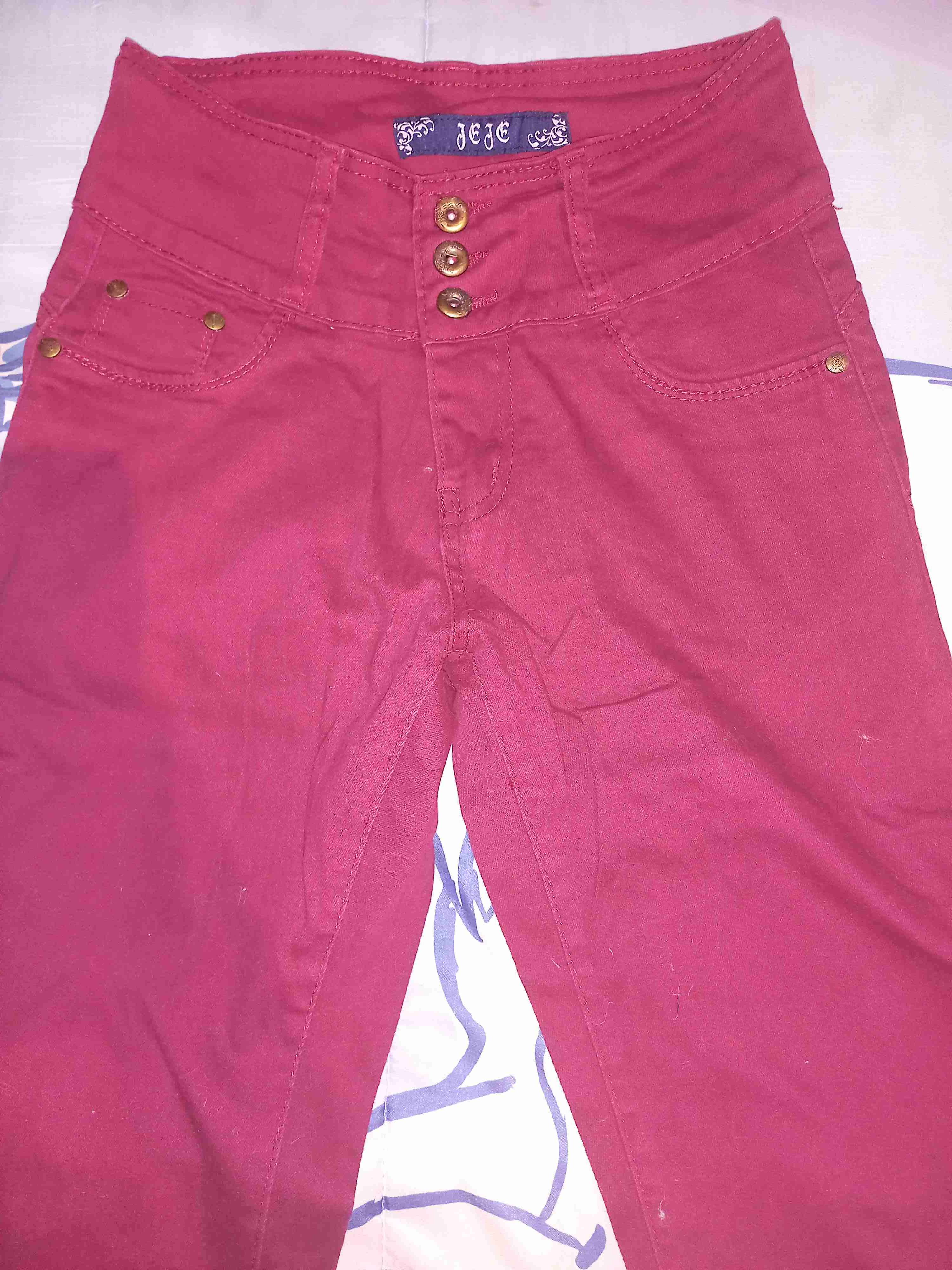 Pantalones rojos de mujer - miniatura 1