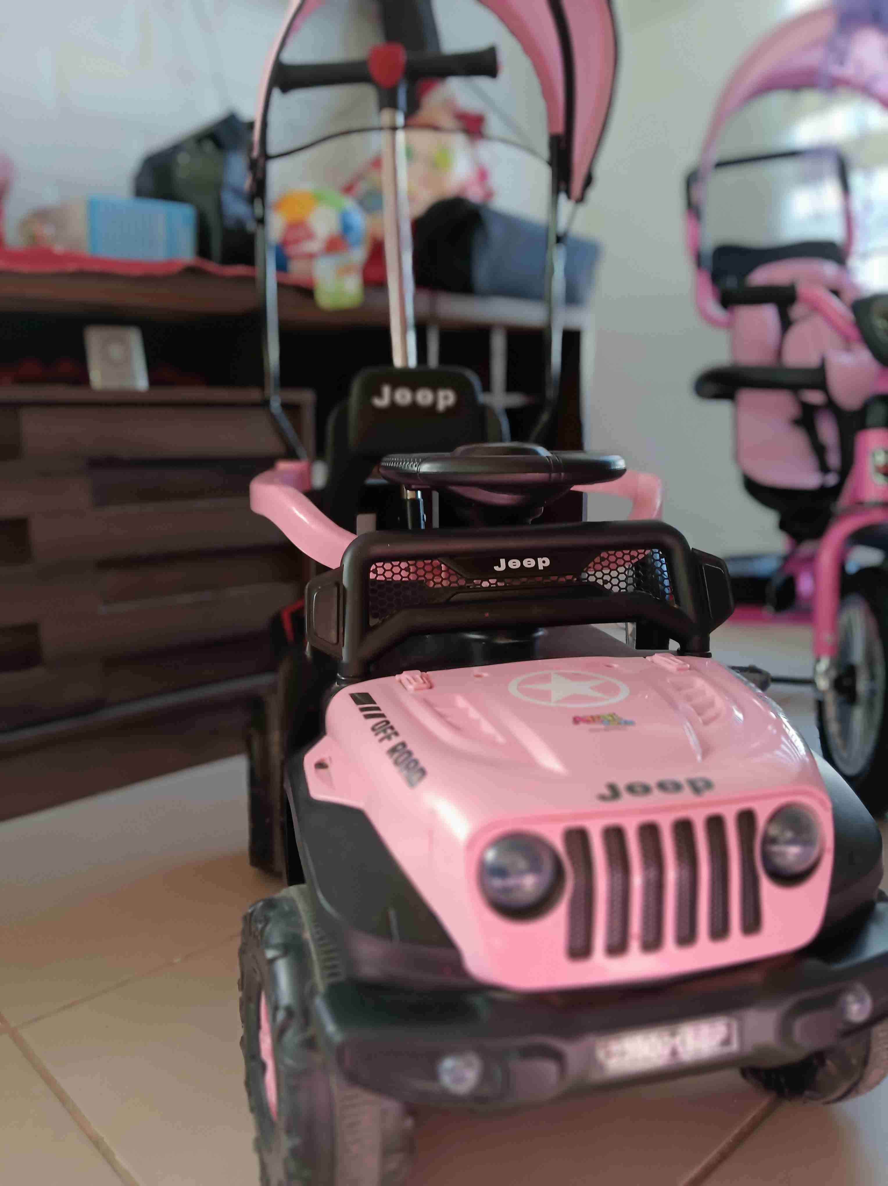 Jeep de paseo rosa con toldo - miniatura 4