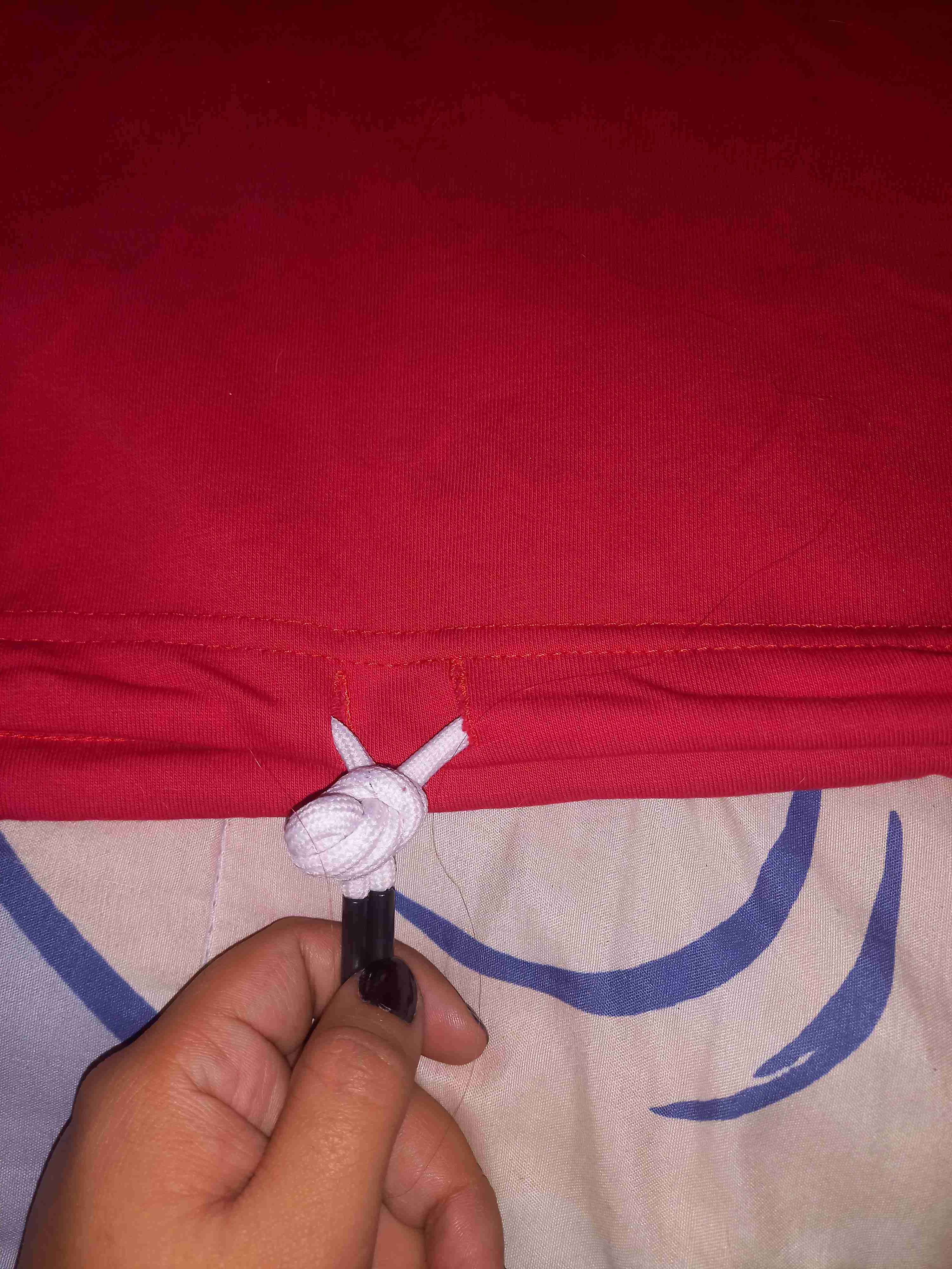 Polerón rojo con capucha 90's - miniatura 2