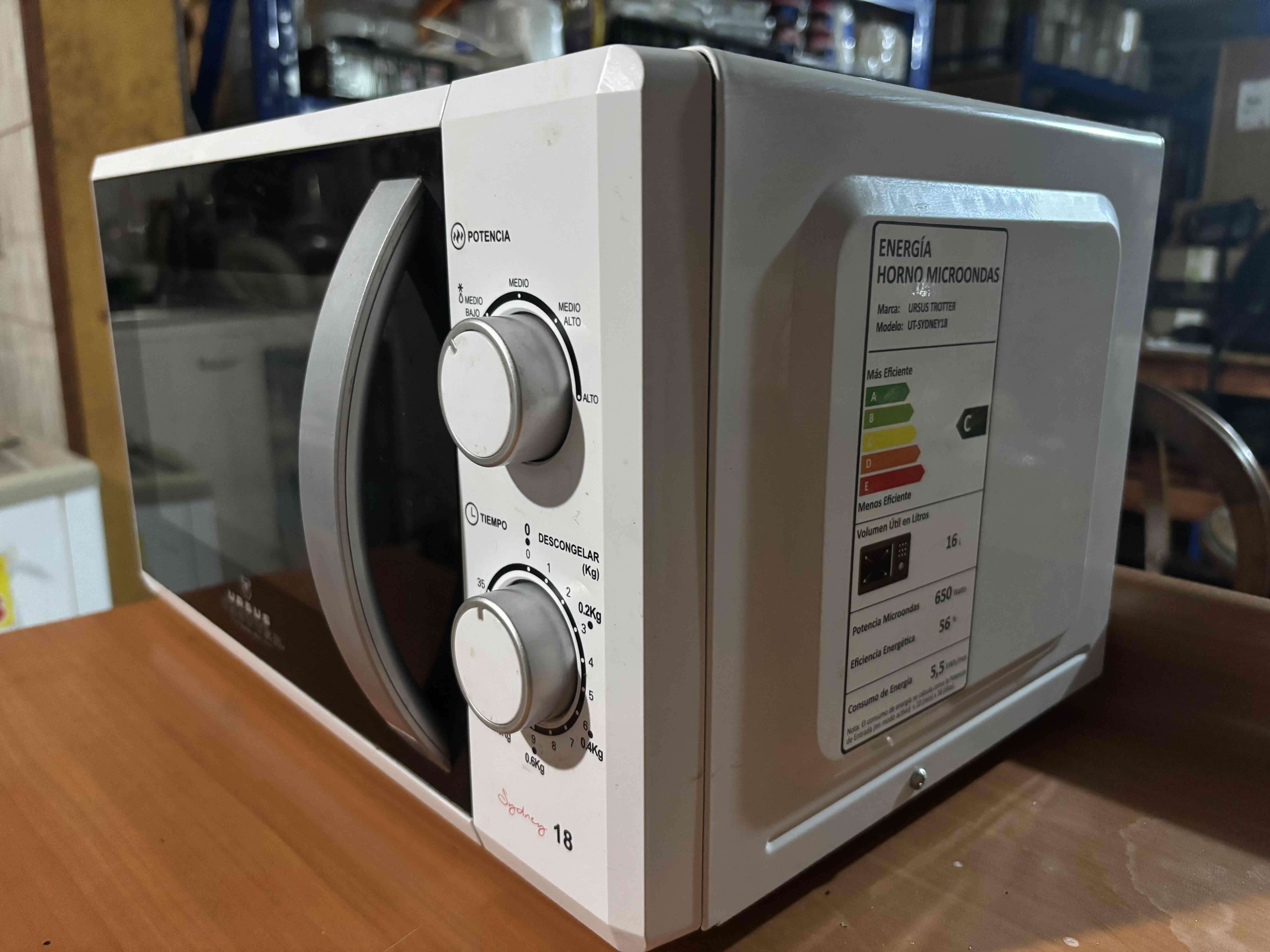 Horno Microondas 18 Litros Ursus Trotter 700W - miniatura 3