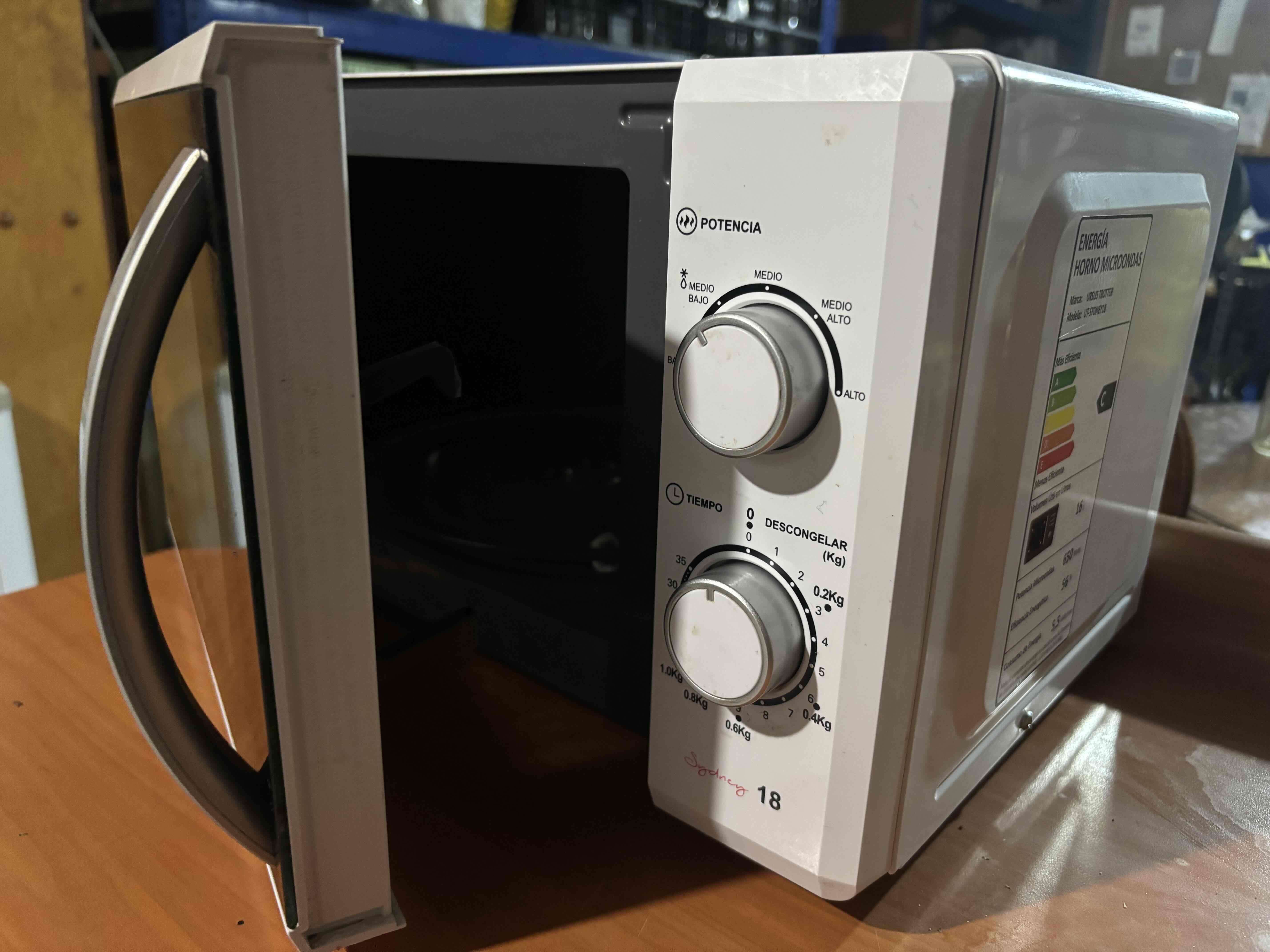 Horno Microondas 18 Litros Ursus Trotter 700W - miniatura 4