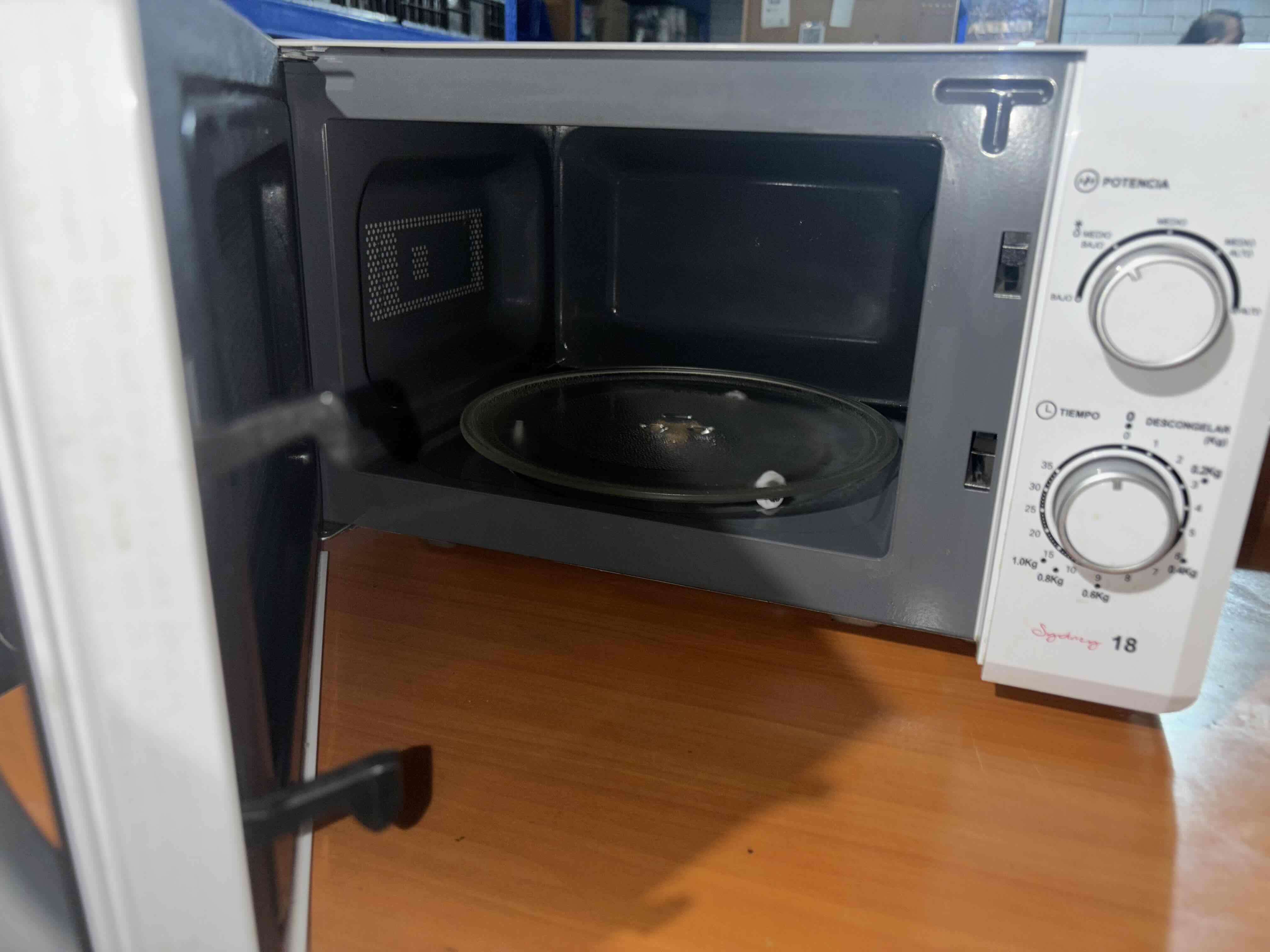 Horno Microondas 18 Litros Ursus Trotter 700W - miniatura 5