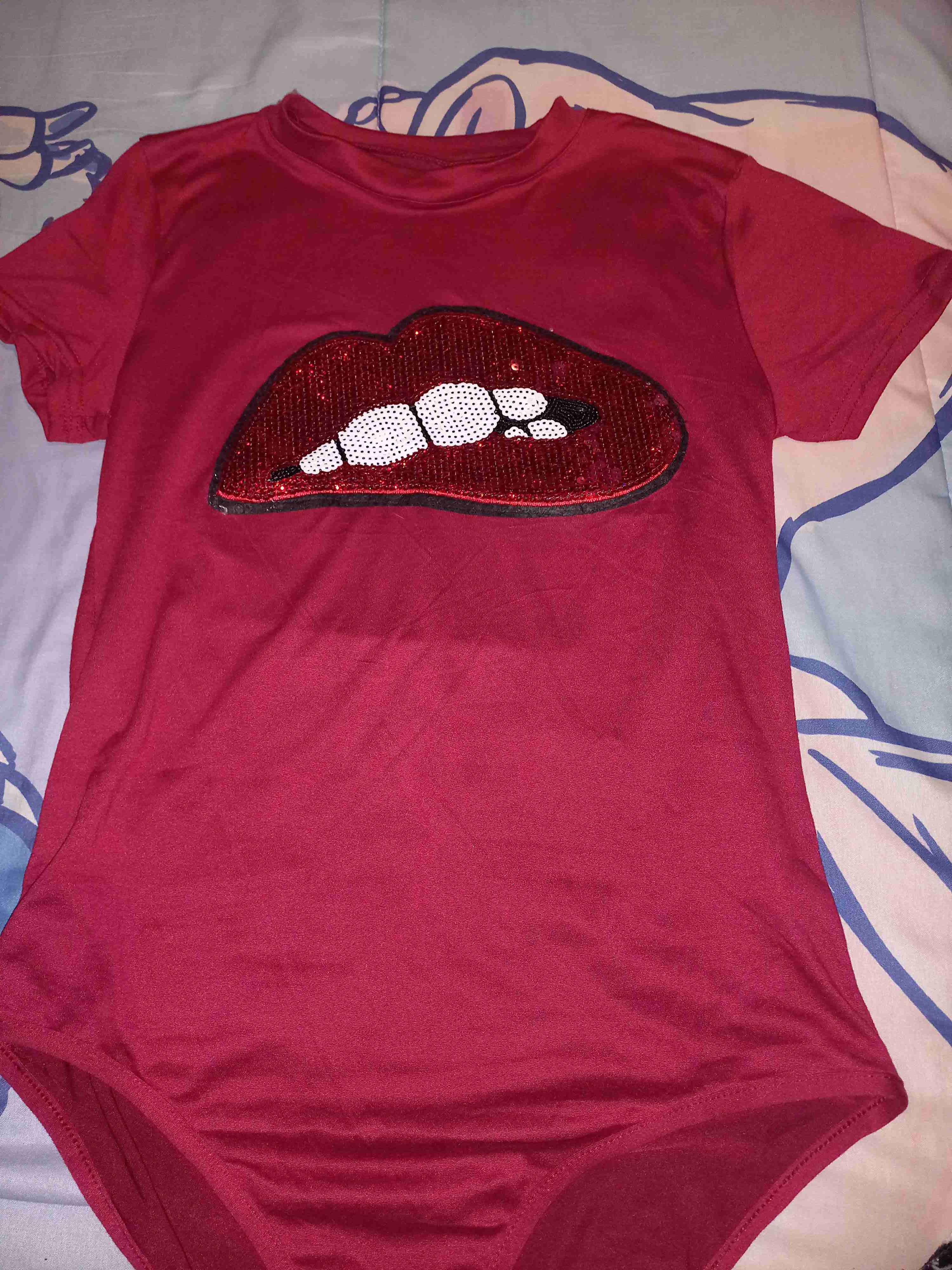 Body rojo con diseño de labios - miniatura 1