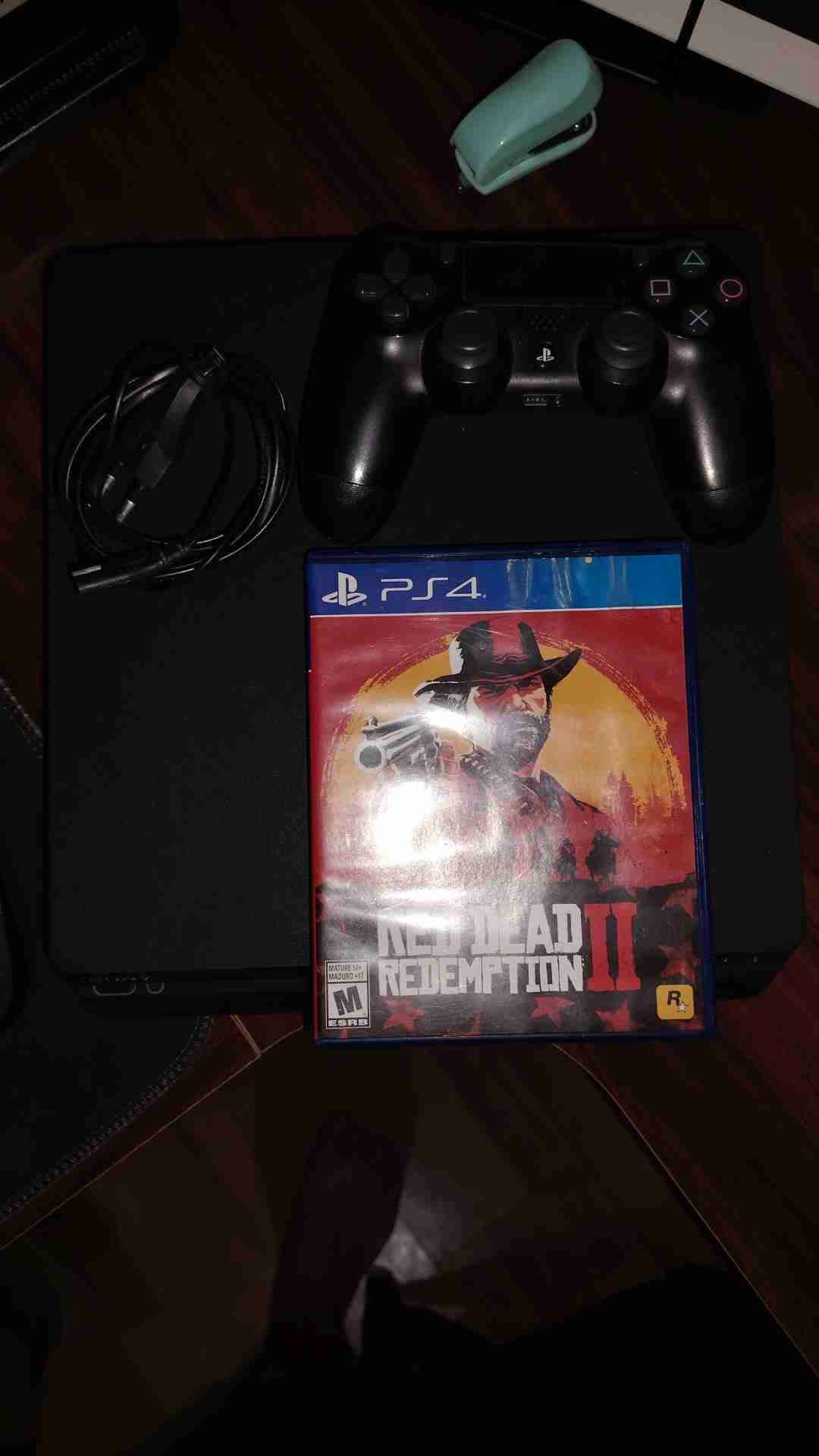 Consola PlayStation 4 con juego