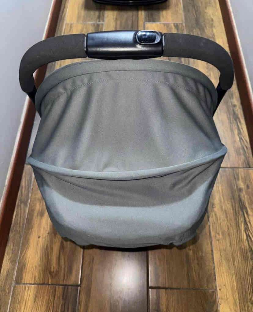 Silla de auto recién nacido - miniatura 2