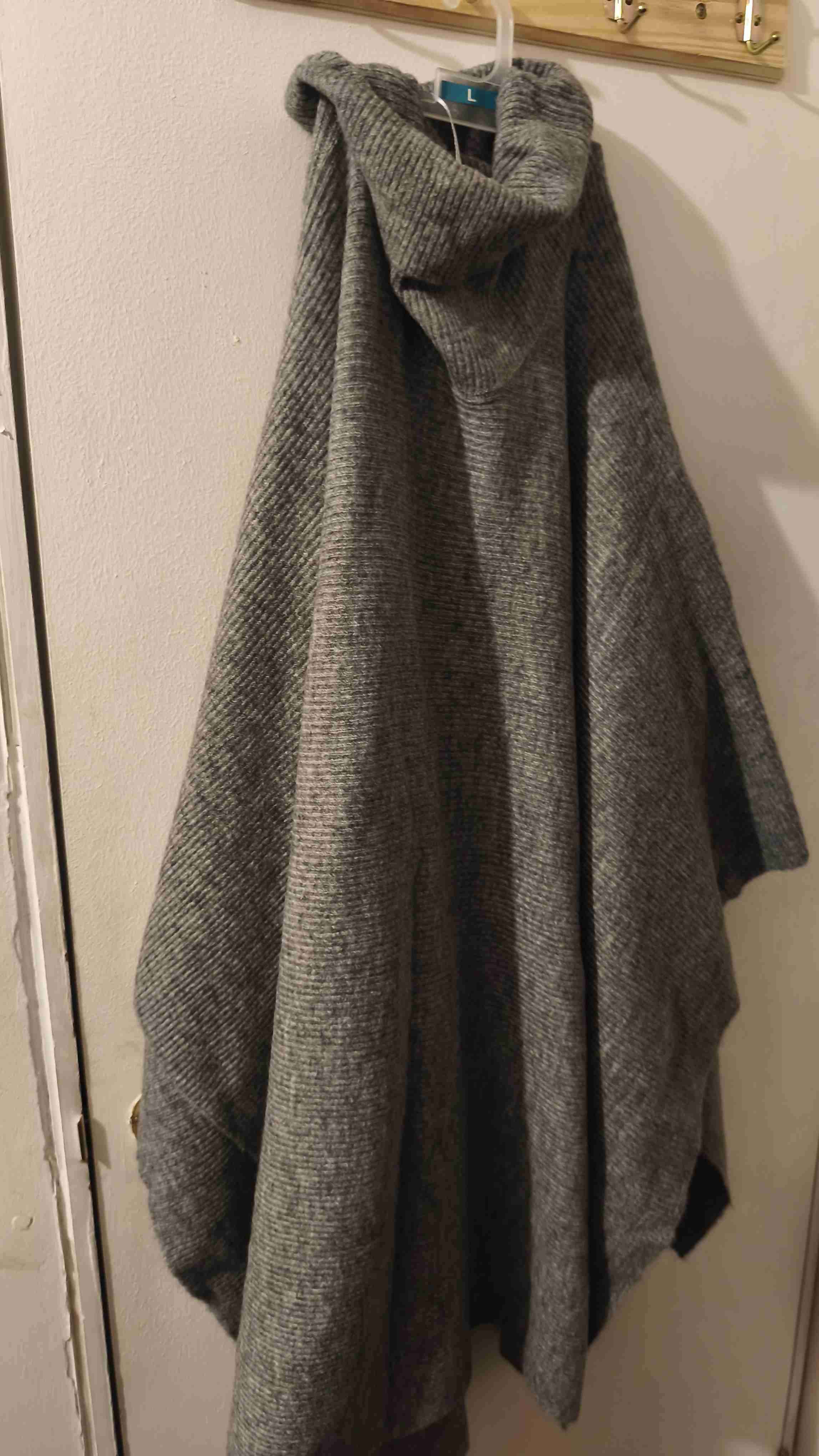 Capa de lana gris (poncho) - miniatura 1