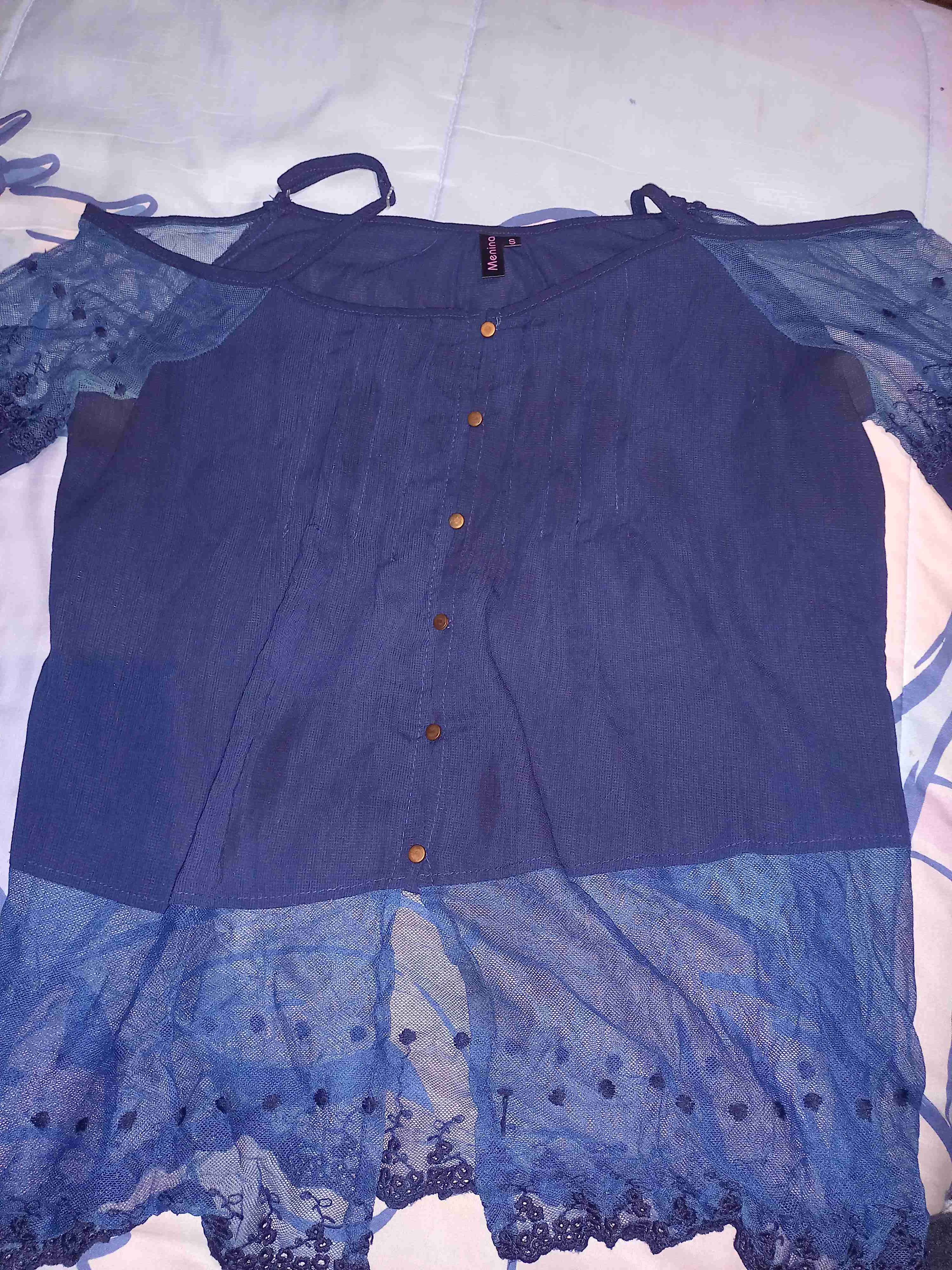 Blusa azul con encaje - miniatura 1