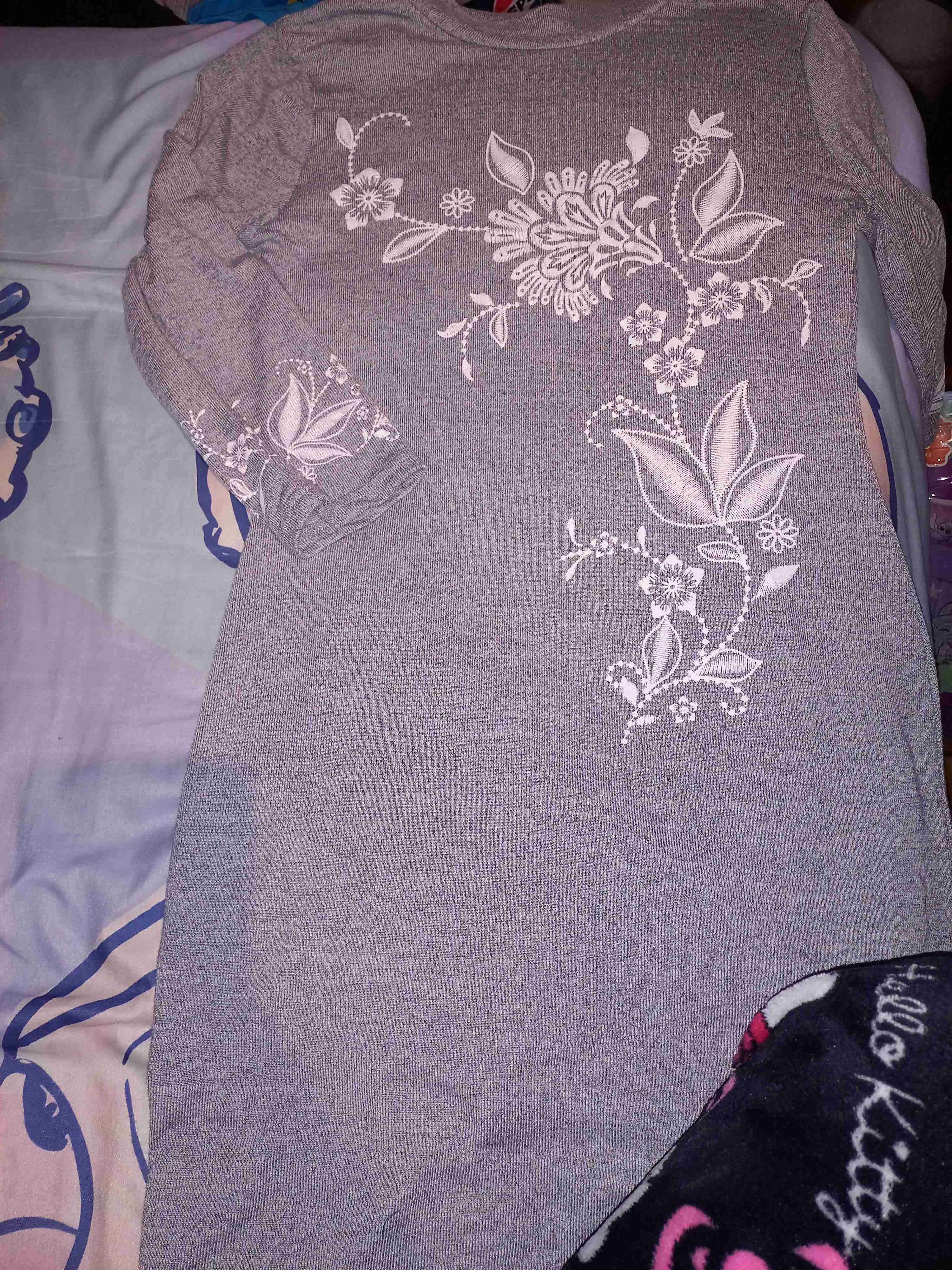 Vestido gris con bordados florales - miniatura 1