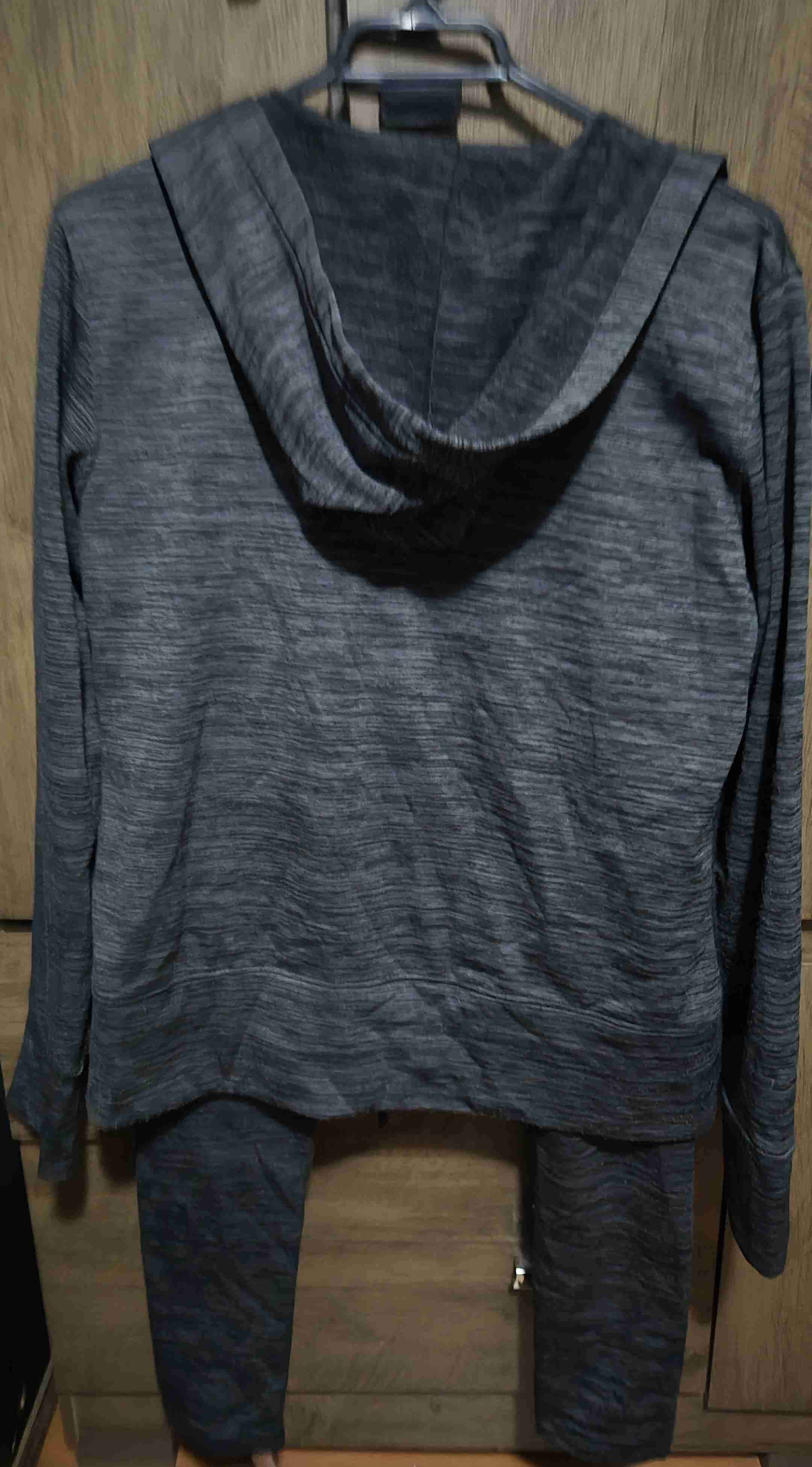 Conjunto deportivo gris talla L - miniatura 2