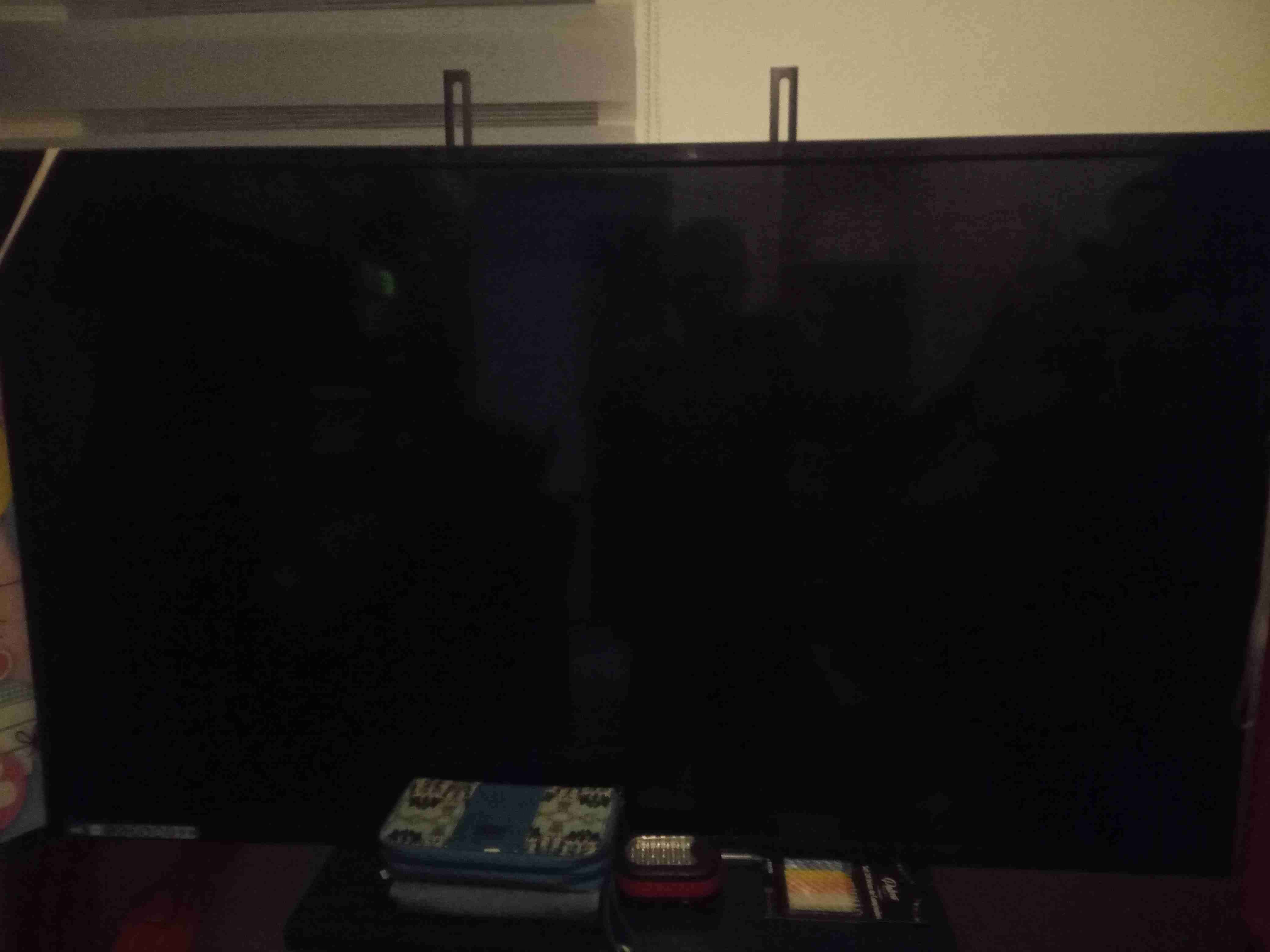 TV pantalla plana , no es smartv - miniatura 2
