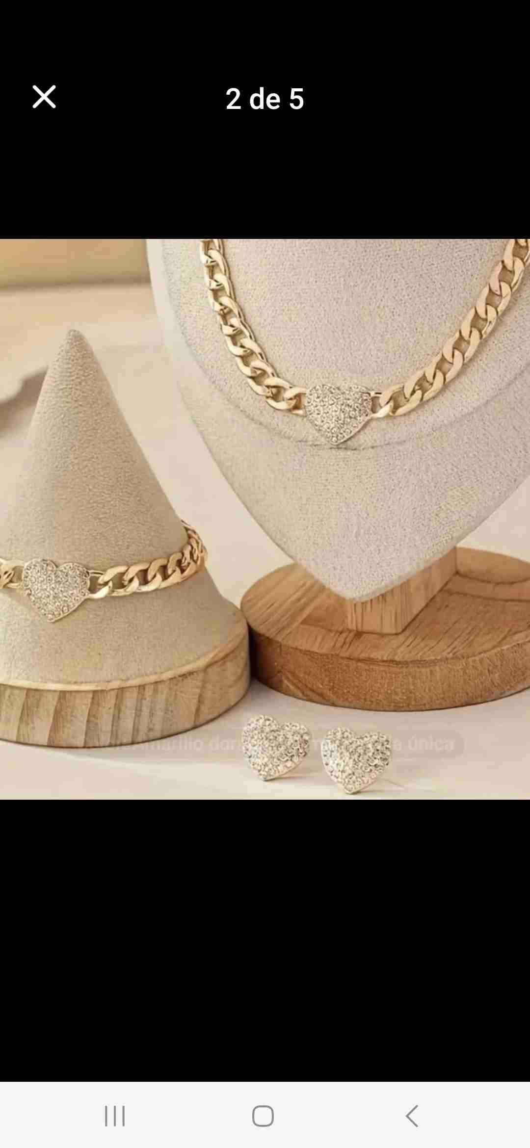 Set de joyería dorada con corazones - miniatura 3